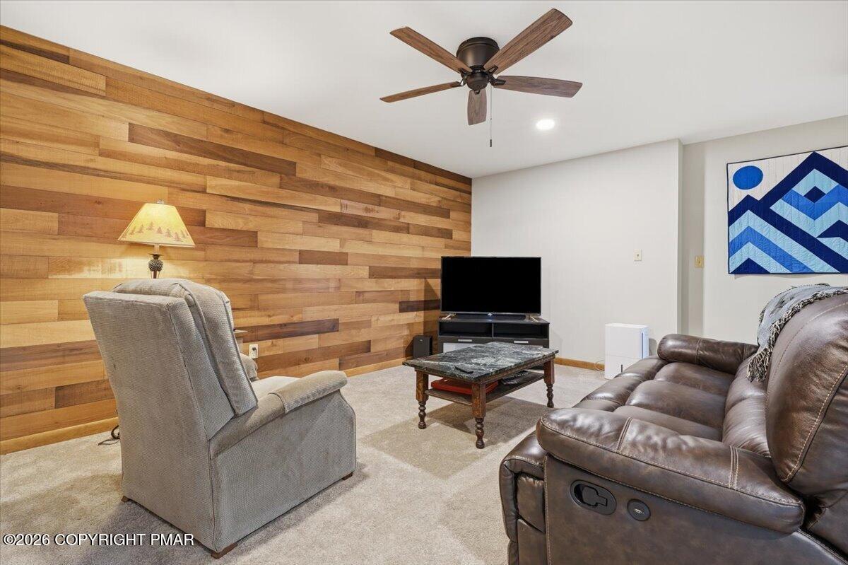 110 Woodmont Circle Property Photo 37