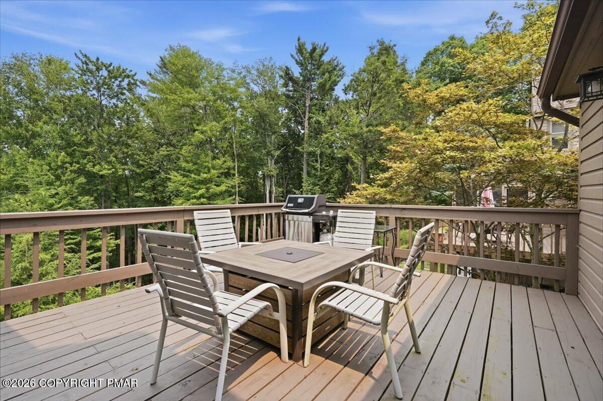 110 Woodmont Circle Property Photo 46