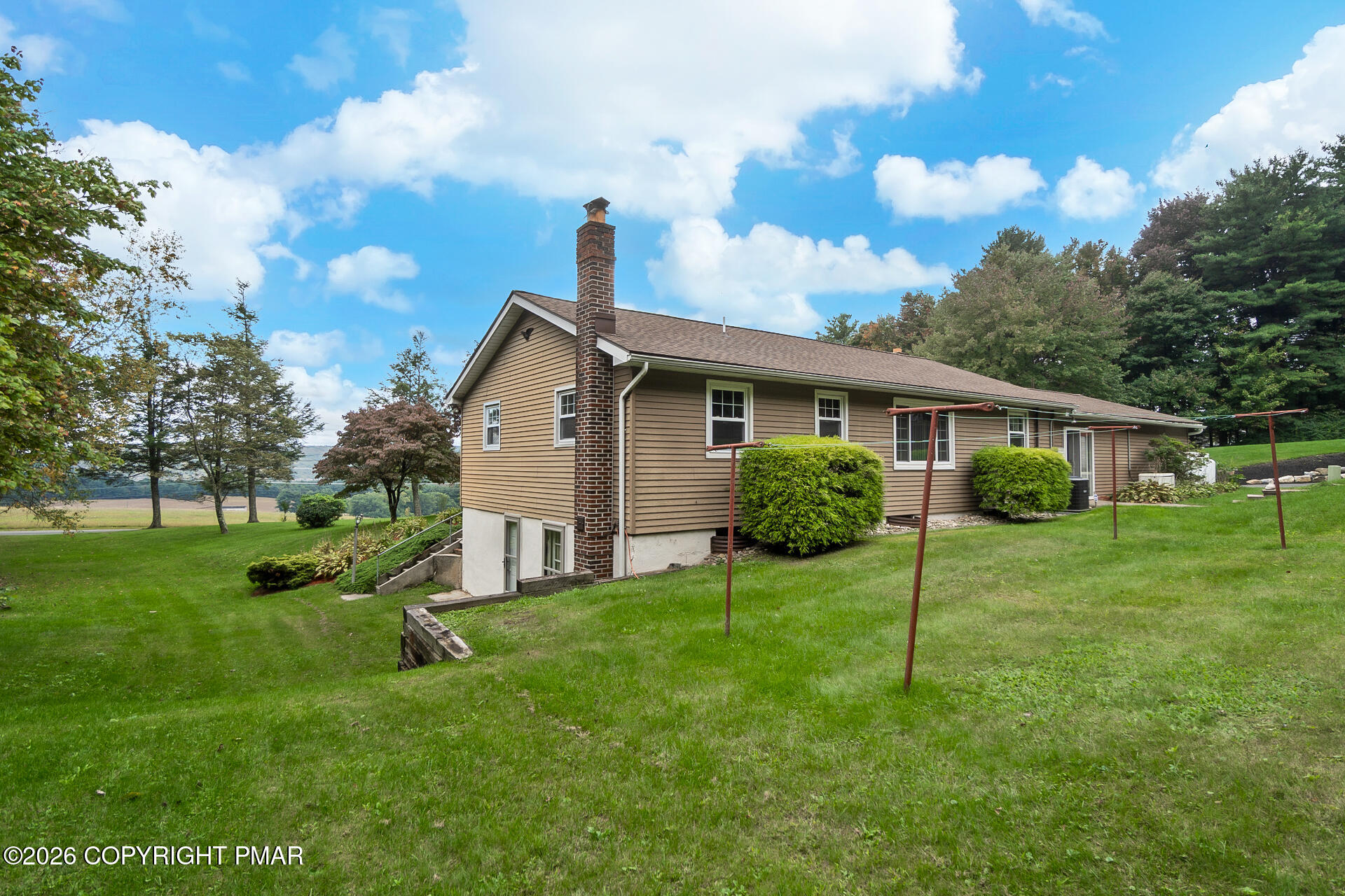 416 Briar Street Property Photo 8