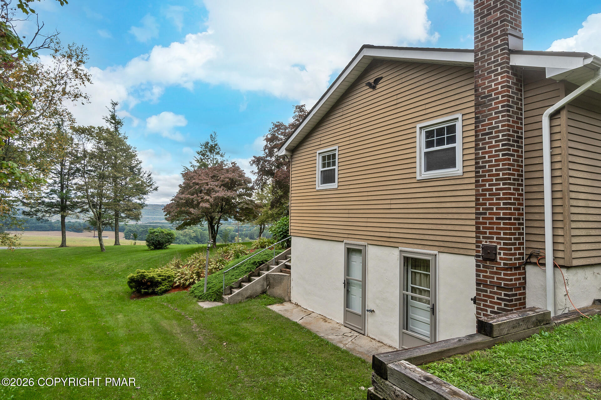 416 Briar Street Property Photo 9