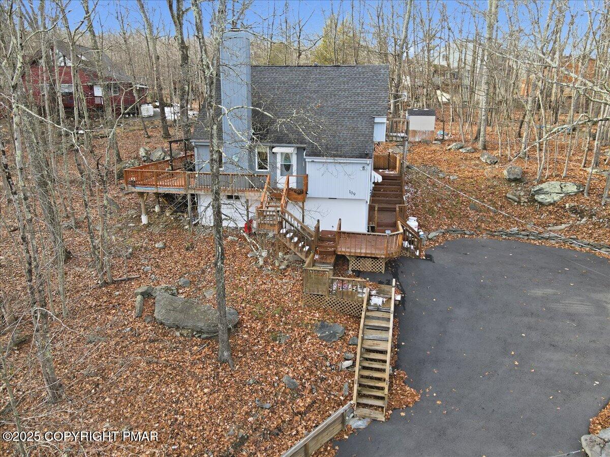 109 Saunders Drive Property Photo 1