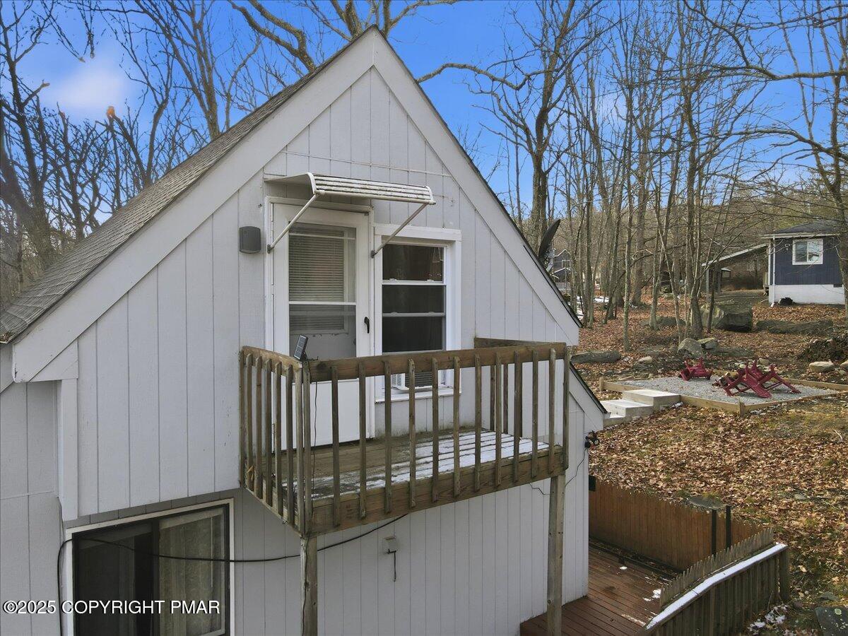 109 Saunders Drive Property Photo 2