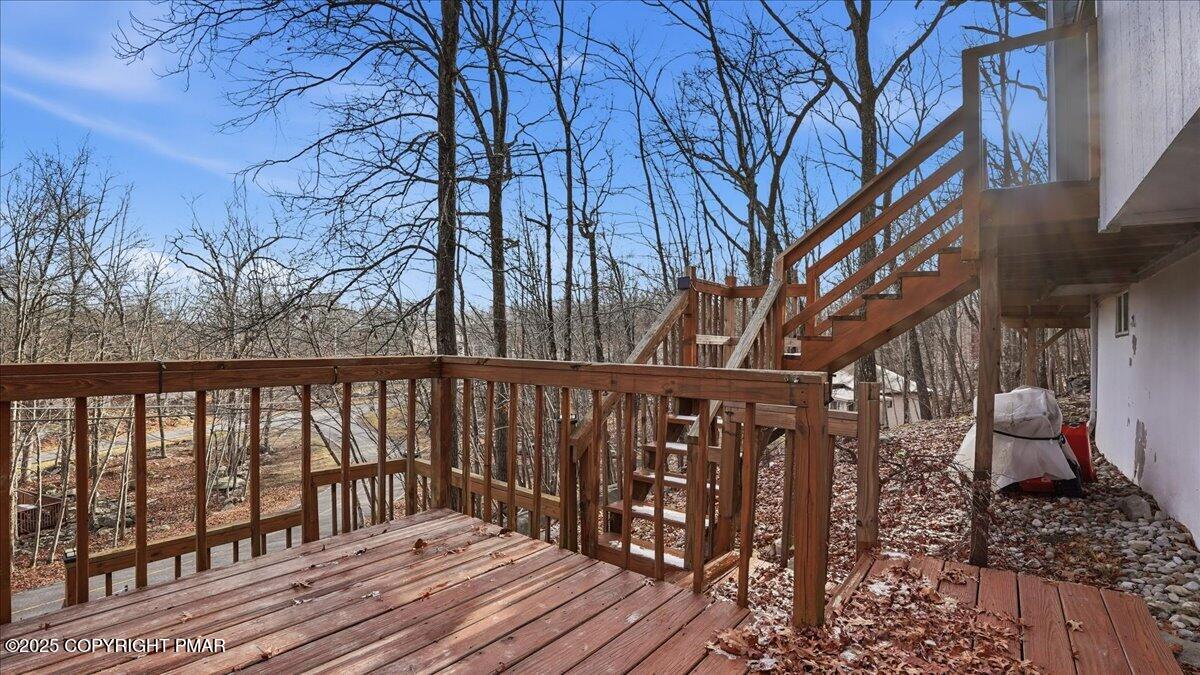 109 Saunders Drive Property Photo 3