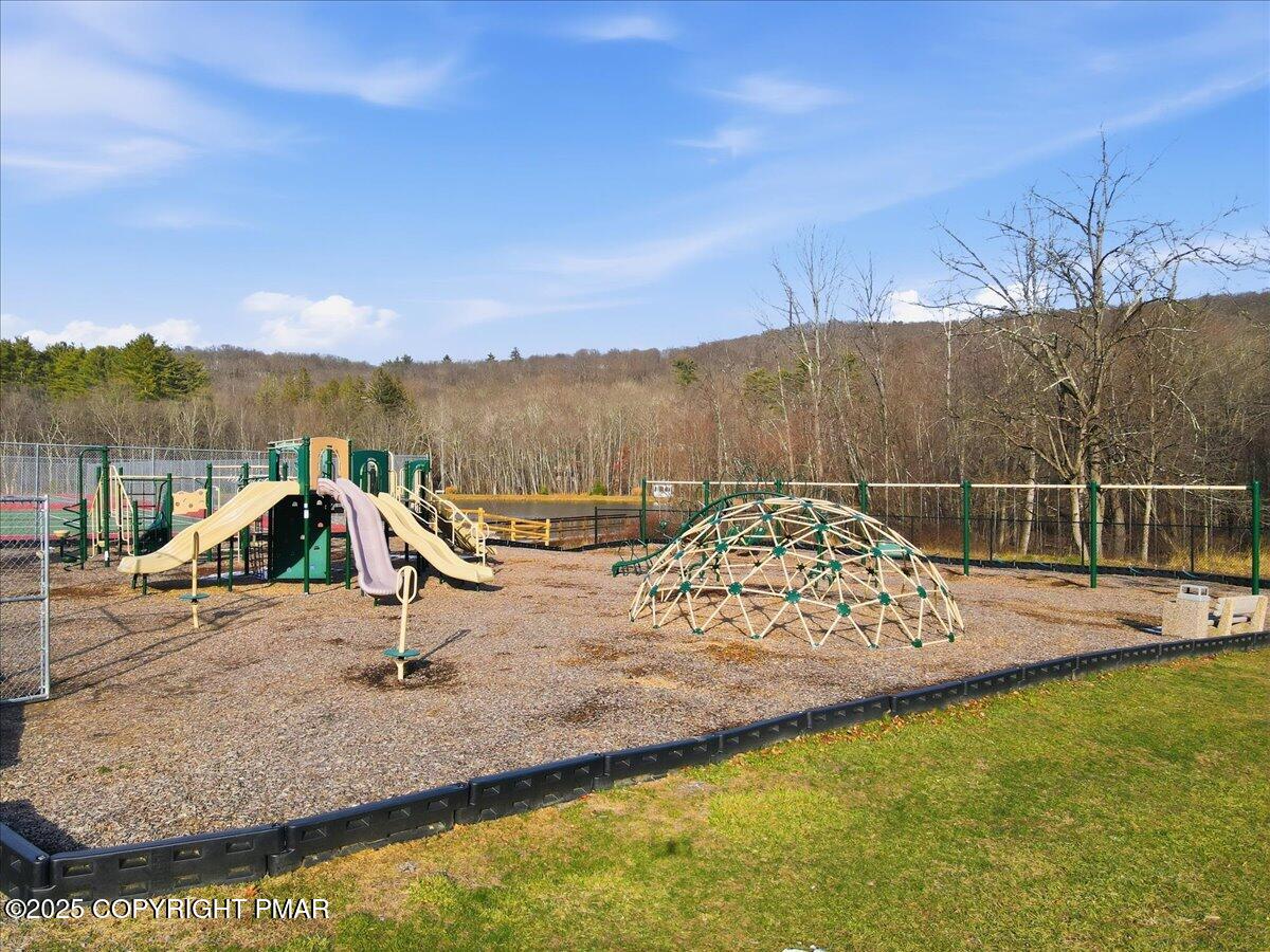 109 Saunders Drive Property Photo 35