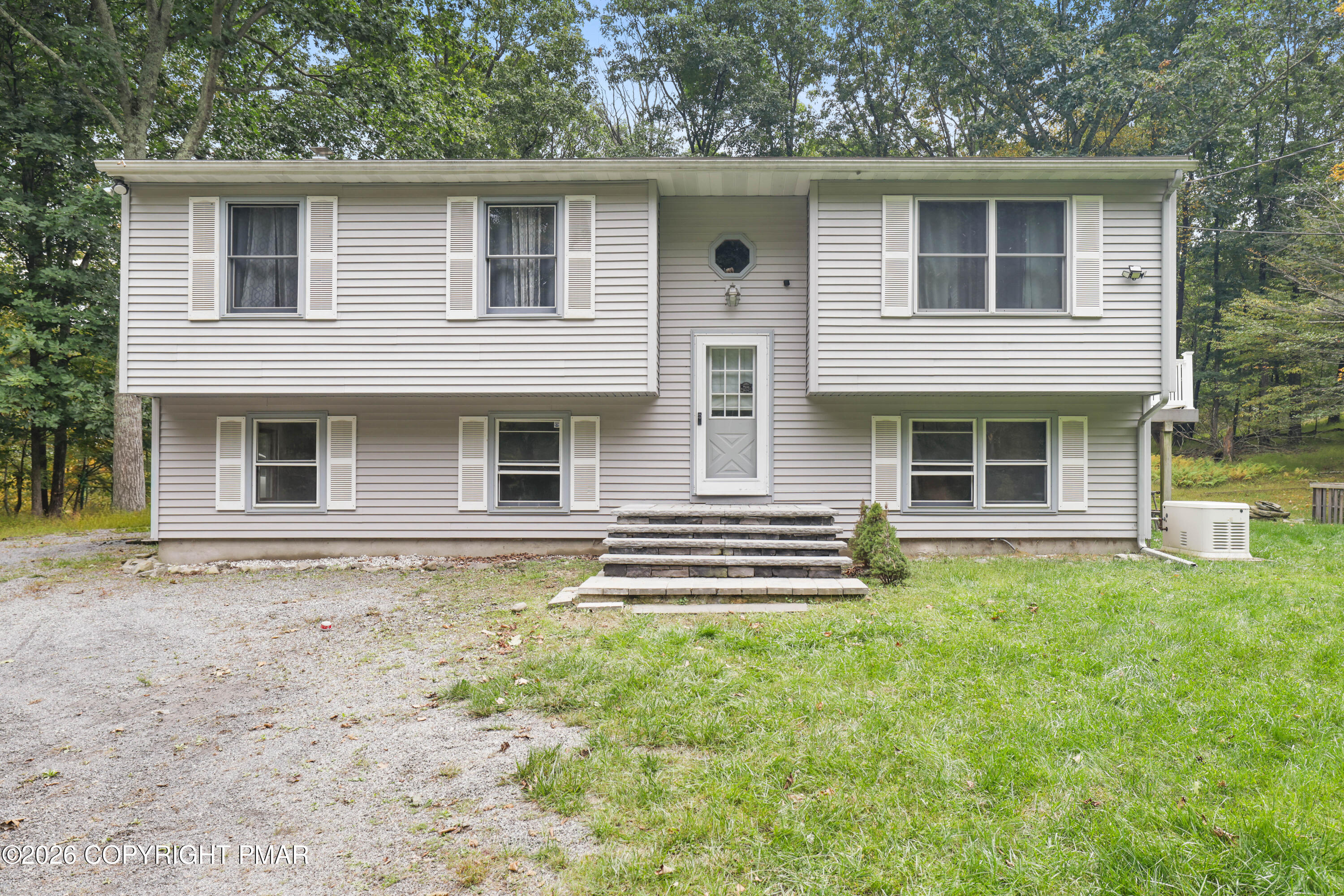 258 Clubhouse Drive Property Photo 1