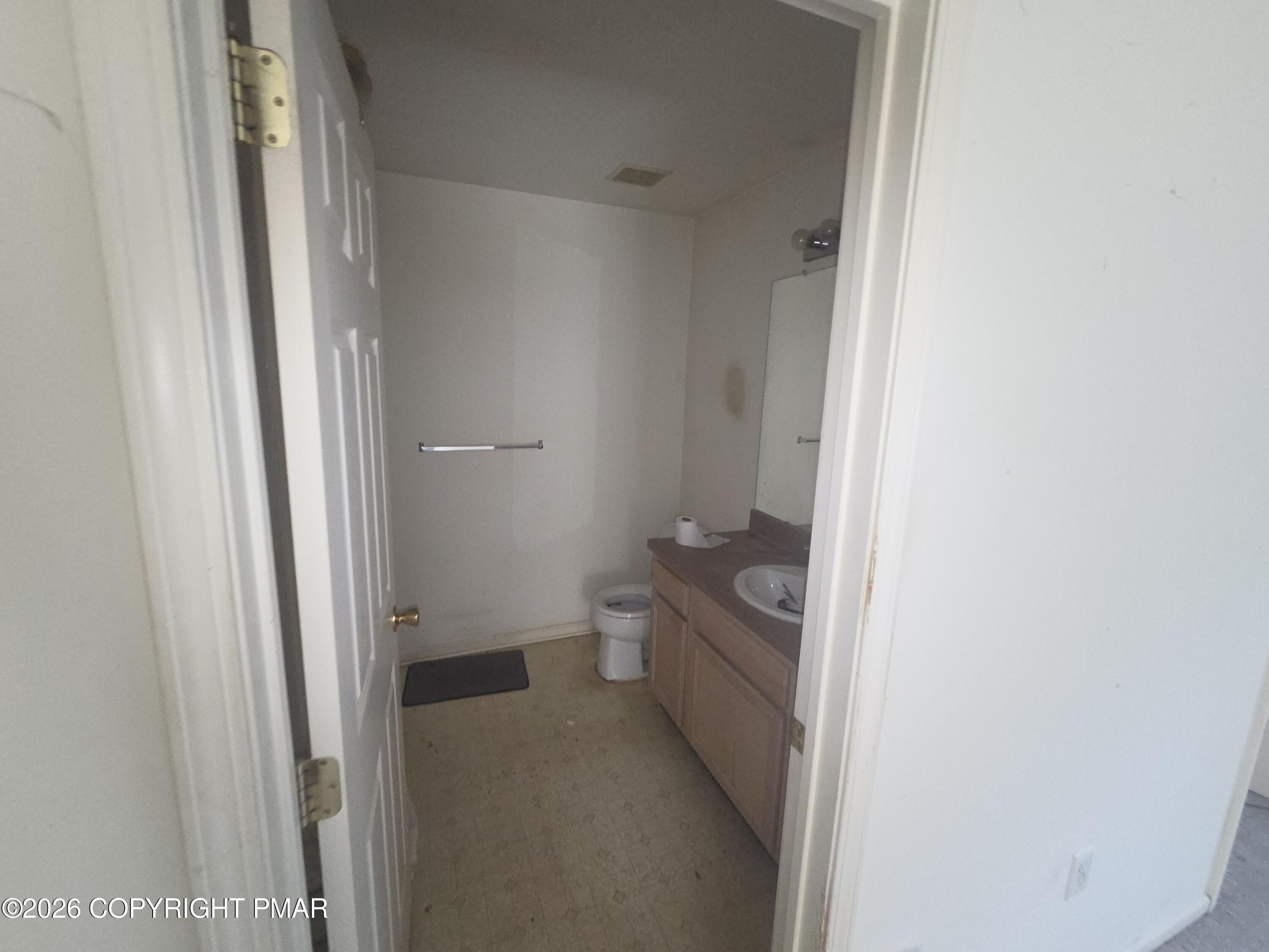 179 Kensington Drive Property Photo 25
