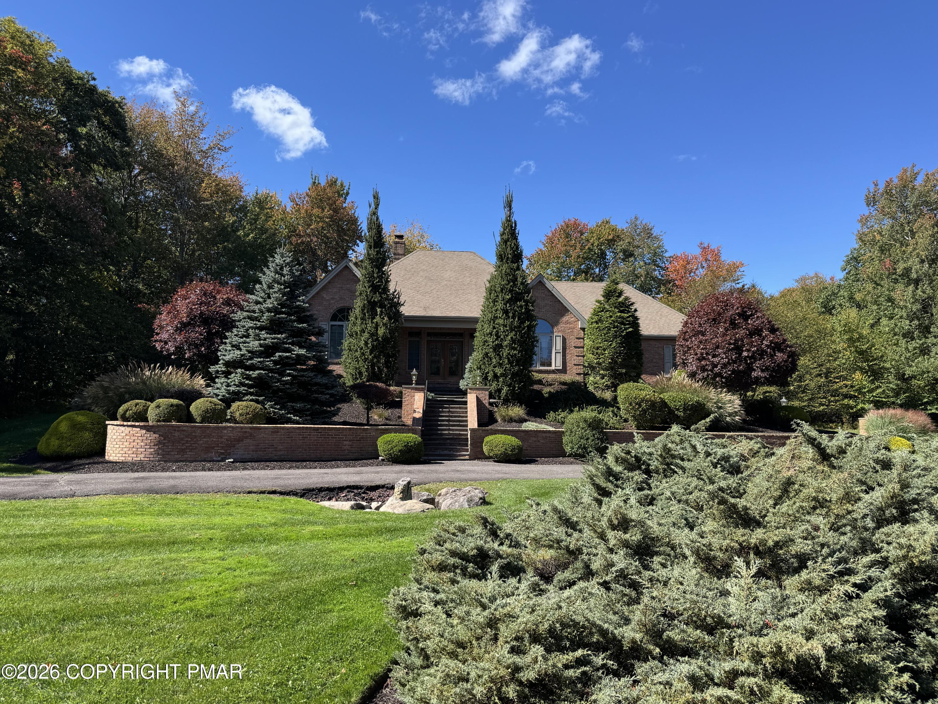 235 Wolf Hollow Road Property Photo 2