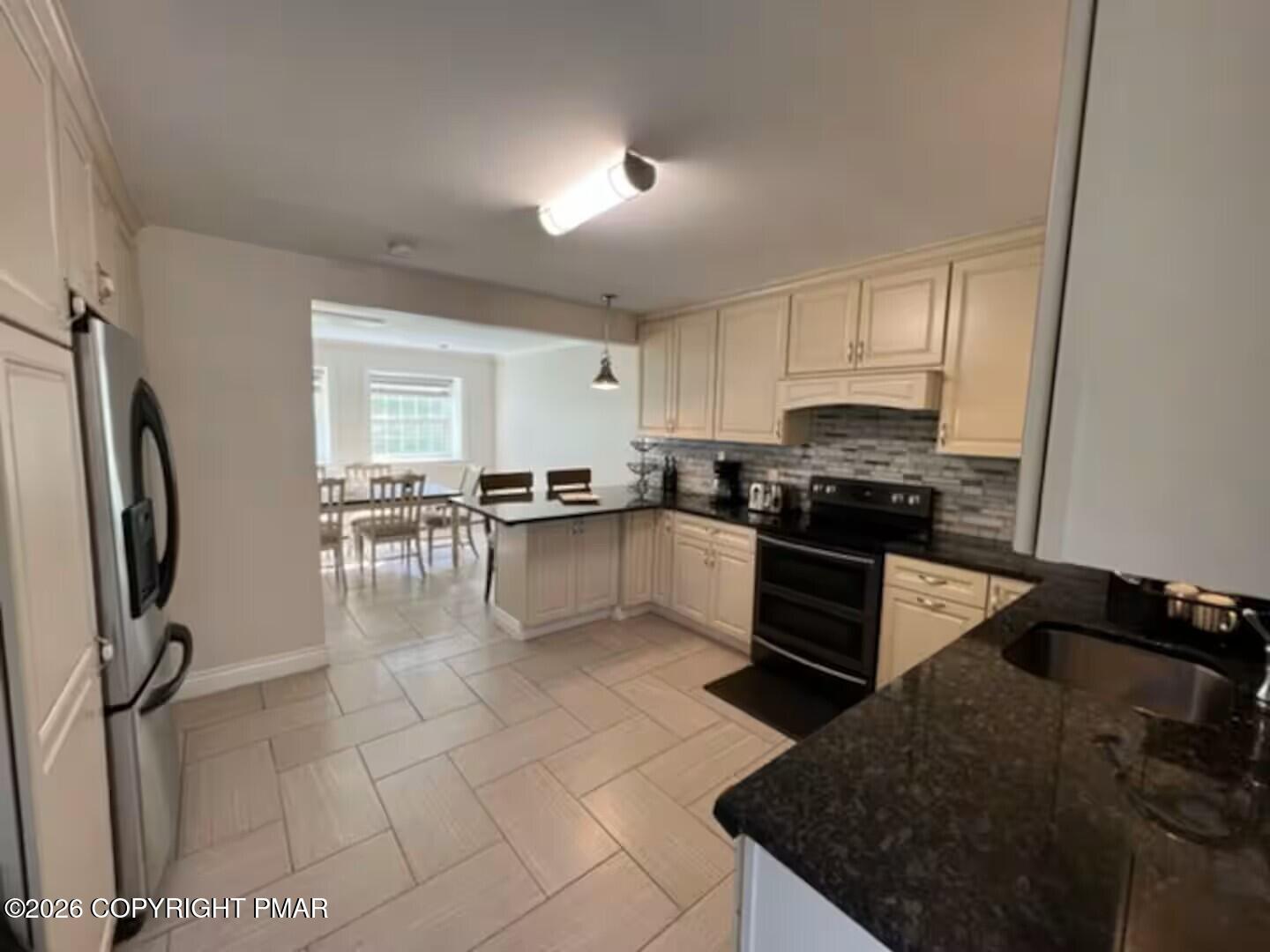 2557 Long Pond Road Property Photo 17