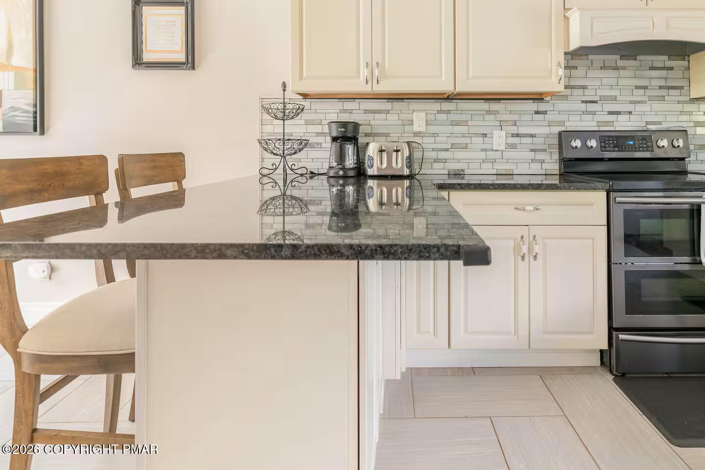 2557 Long Pond Road Property Photo 19