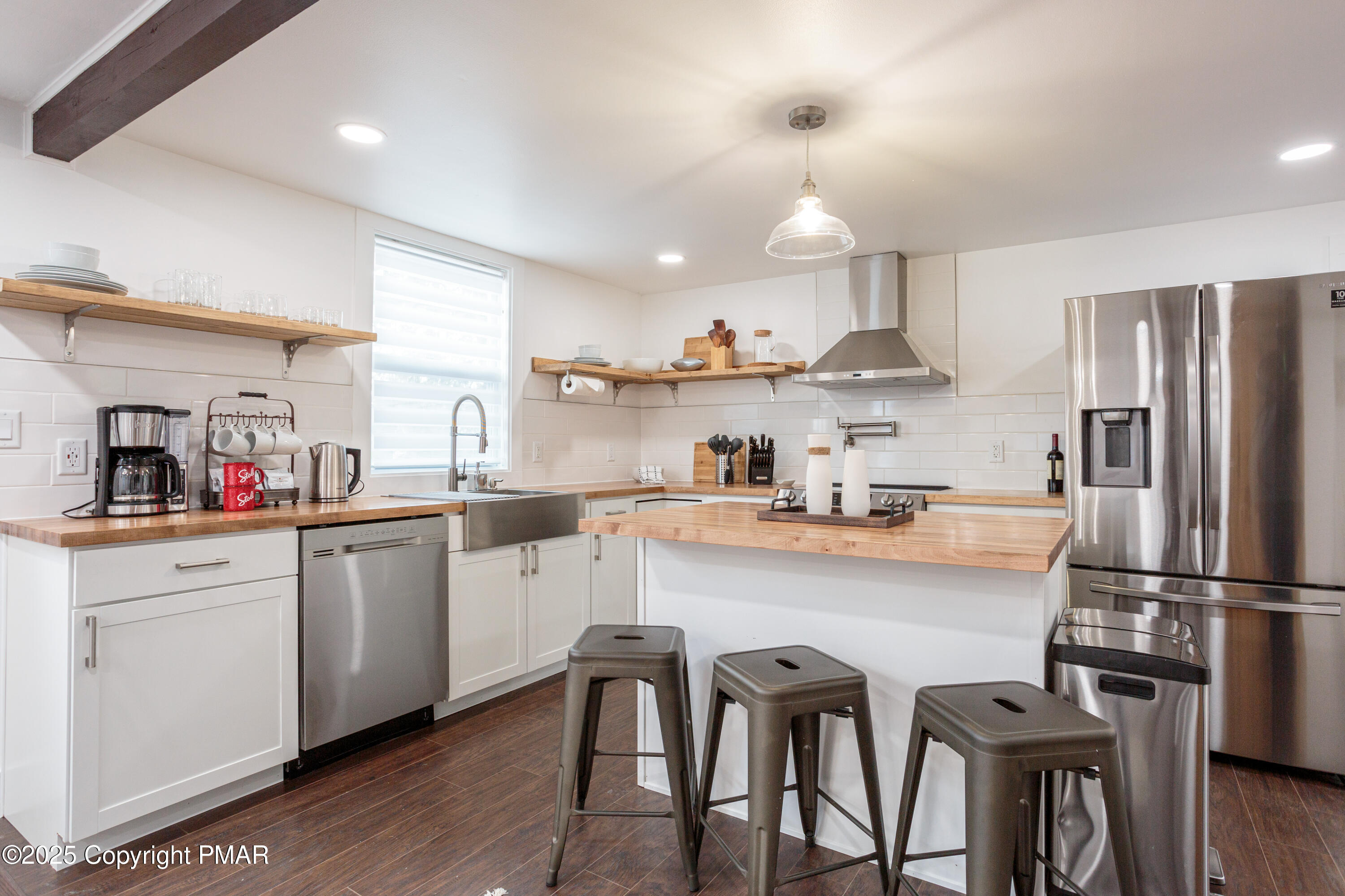 619 Washington Place Property Photo 1