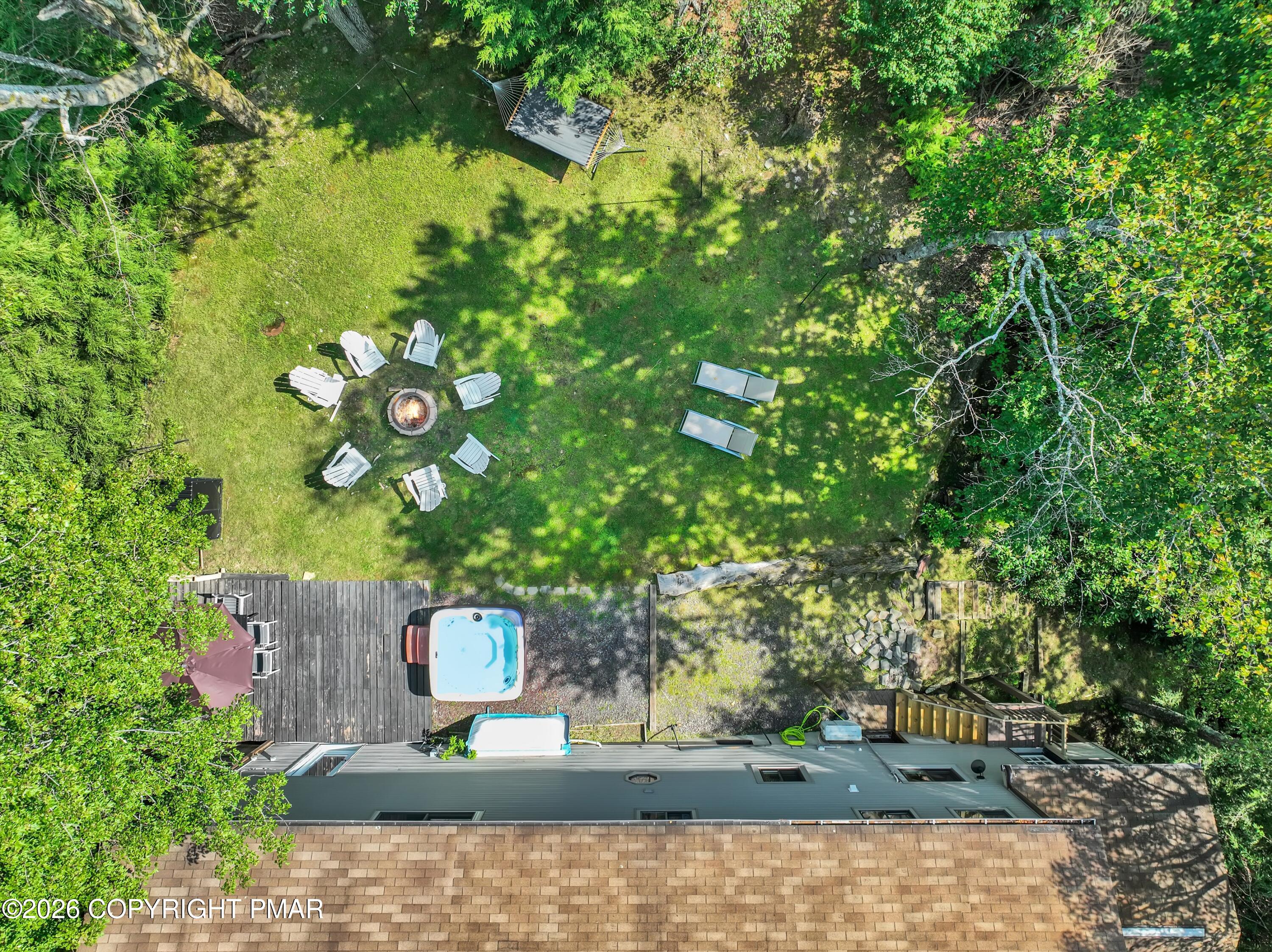 415 Minsi Trail W Property Photo 4