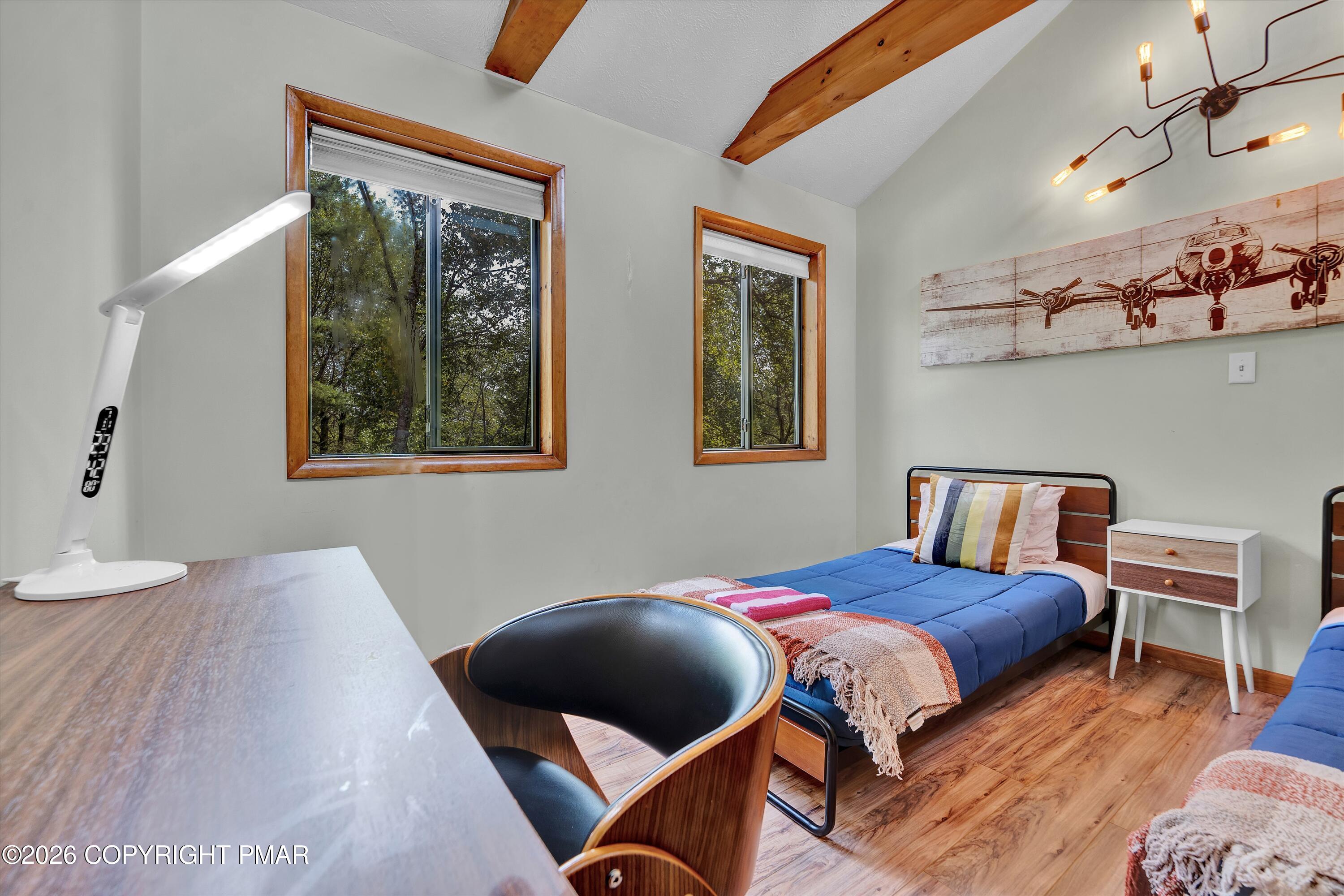 415 Minsi Trail W Property Photo 18