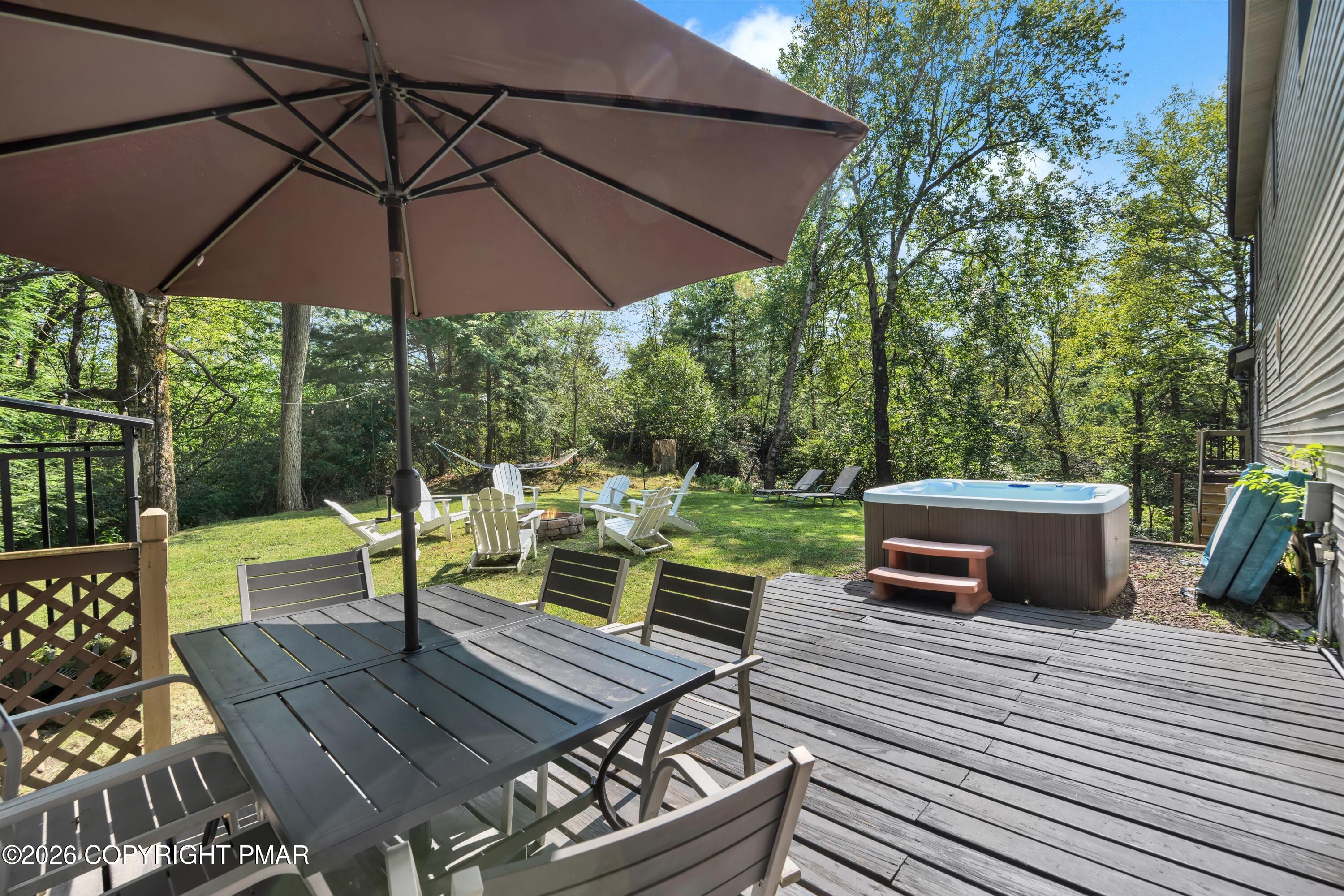 415 Minsi Trail W Property Photo 21