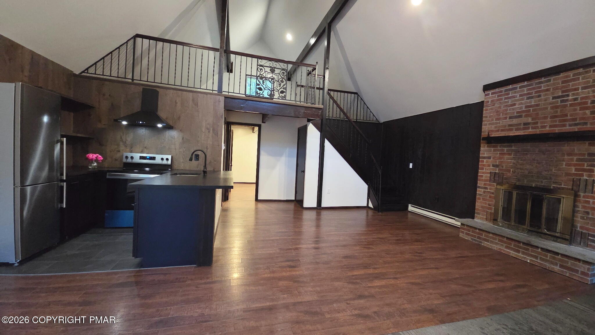 1095 Deer Run E Property Photo 7