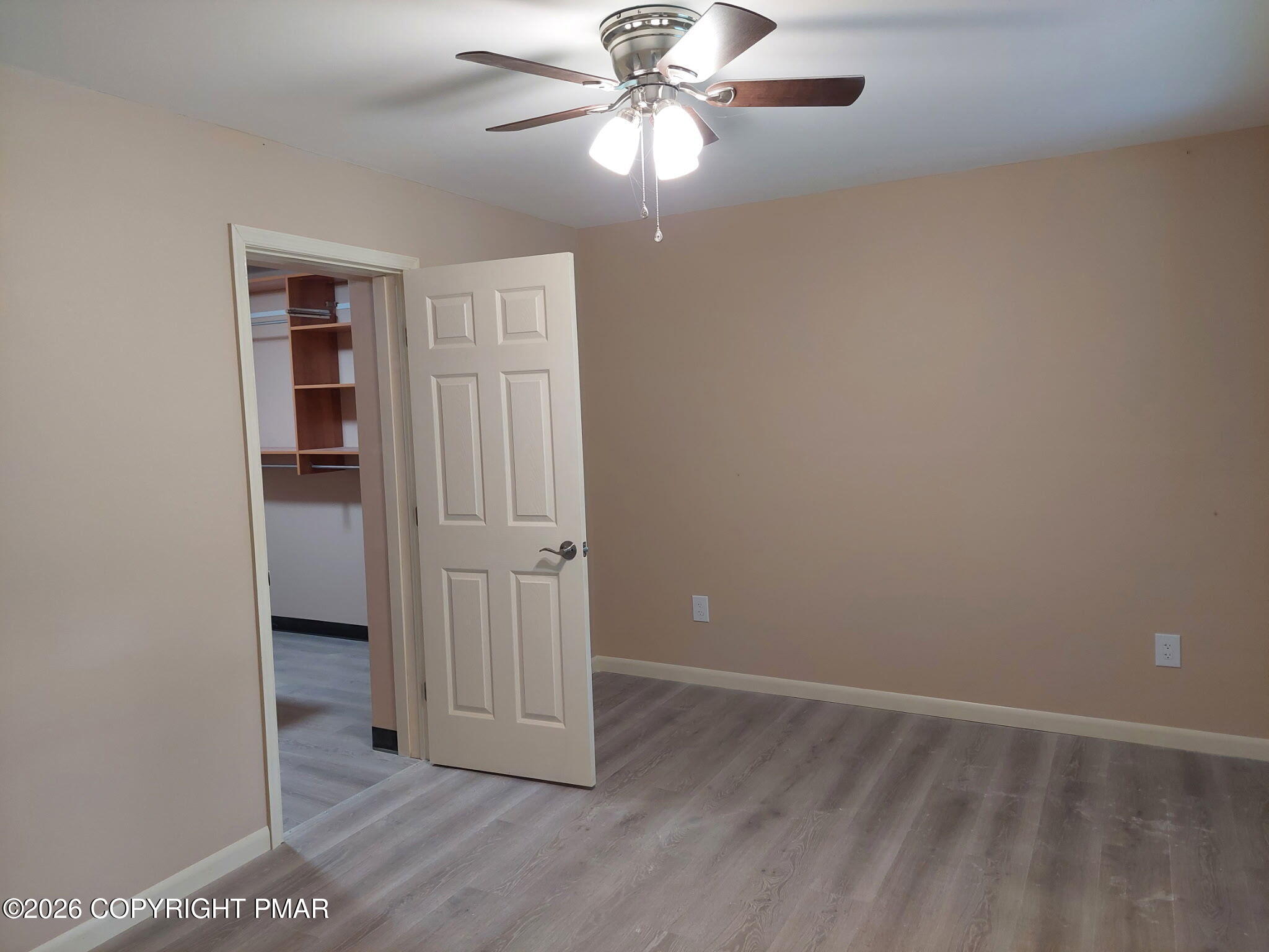 224 Kensington Drive Property Photo 9