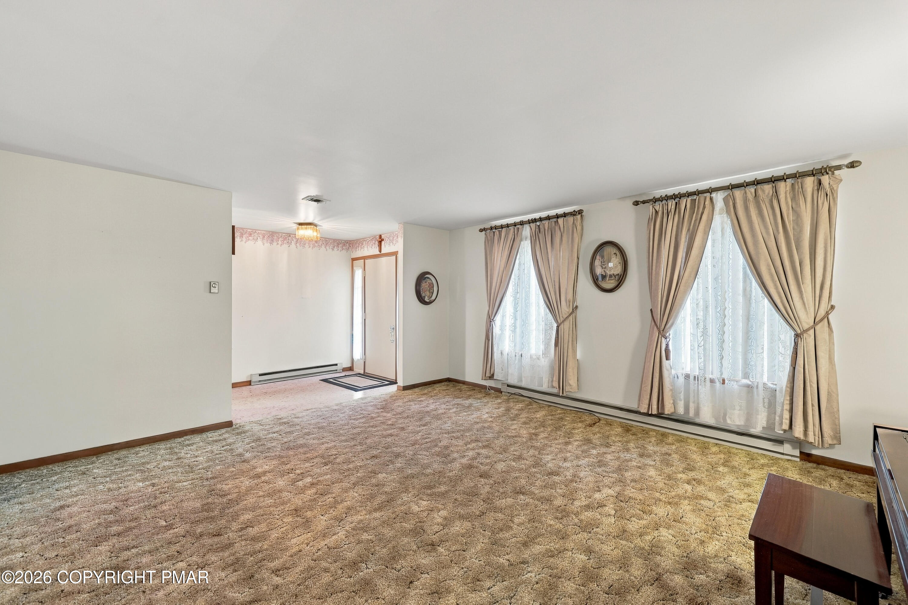 1916 Fawn Lane Property Photo 5