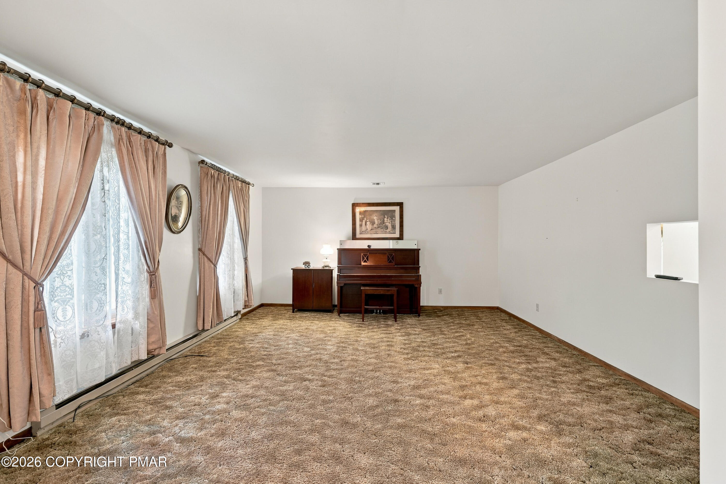 1916 Fawn Lane Property Photo 6