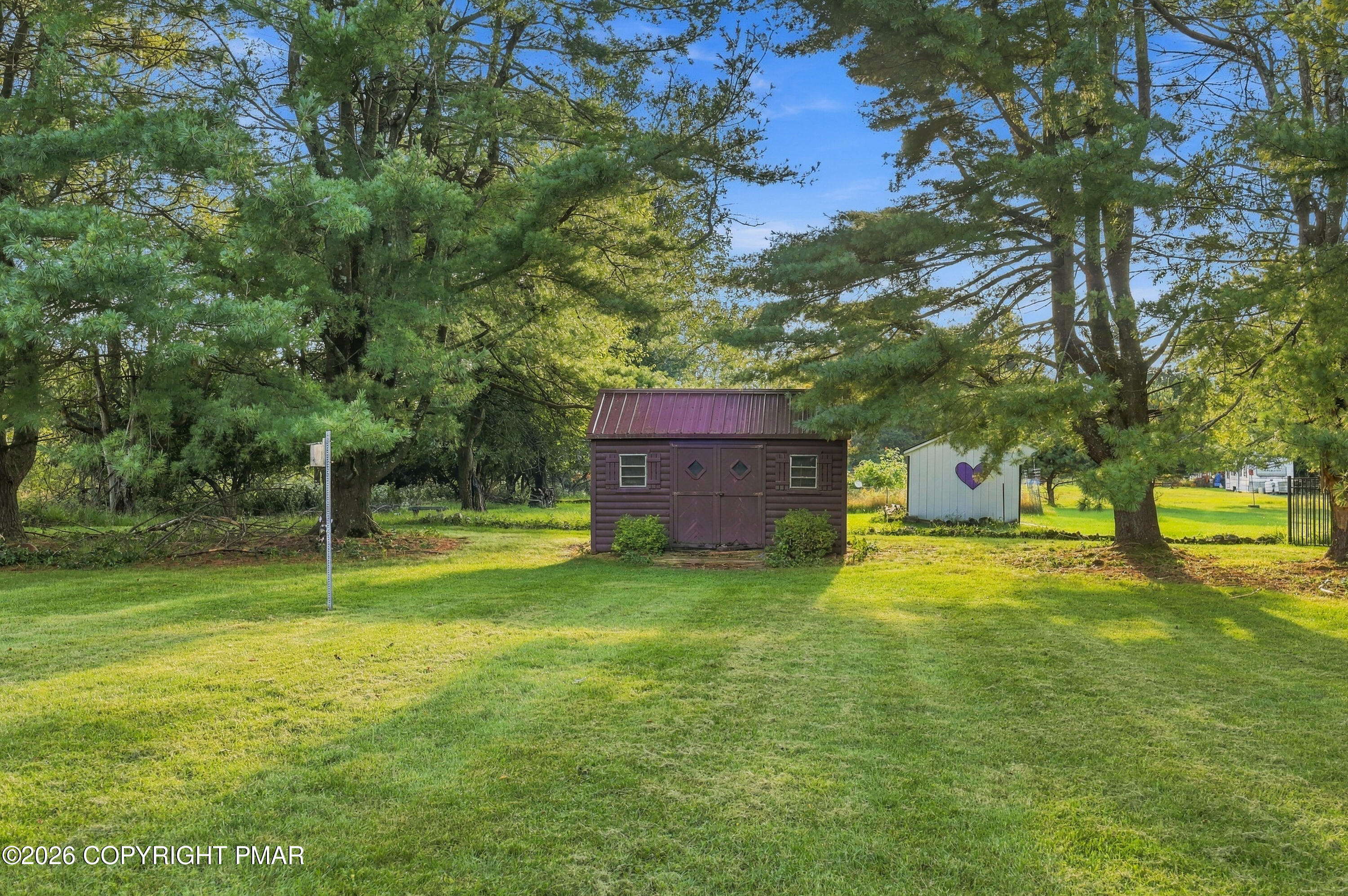 1916 Fawn Lane Property Photo 39