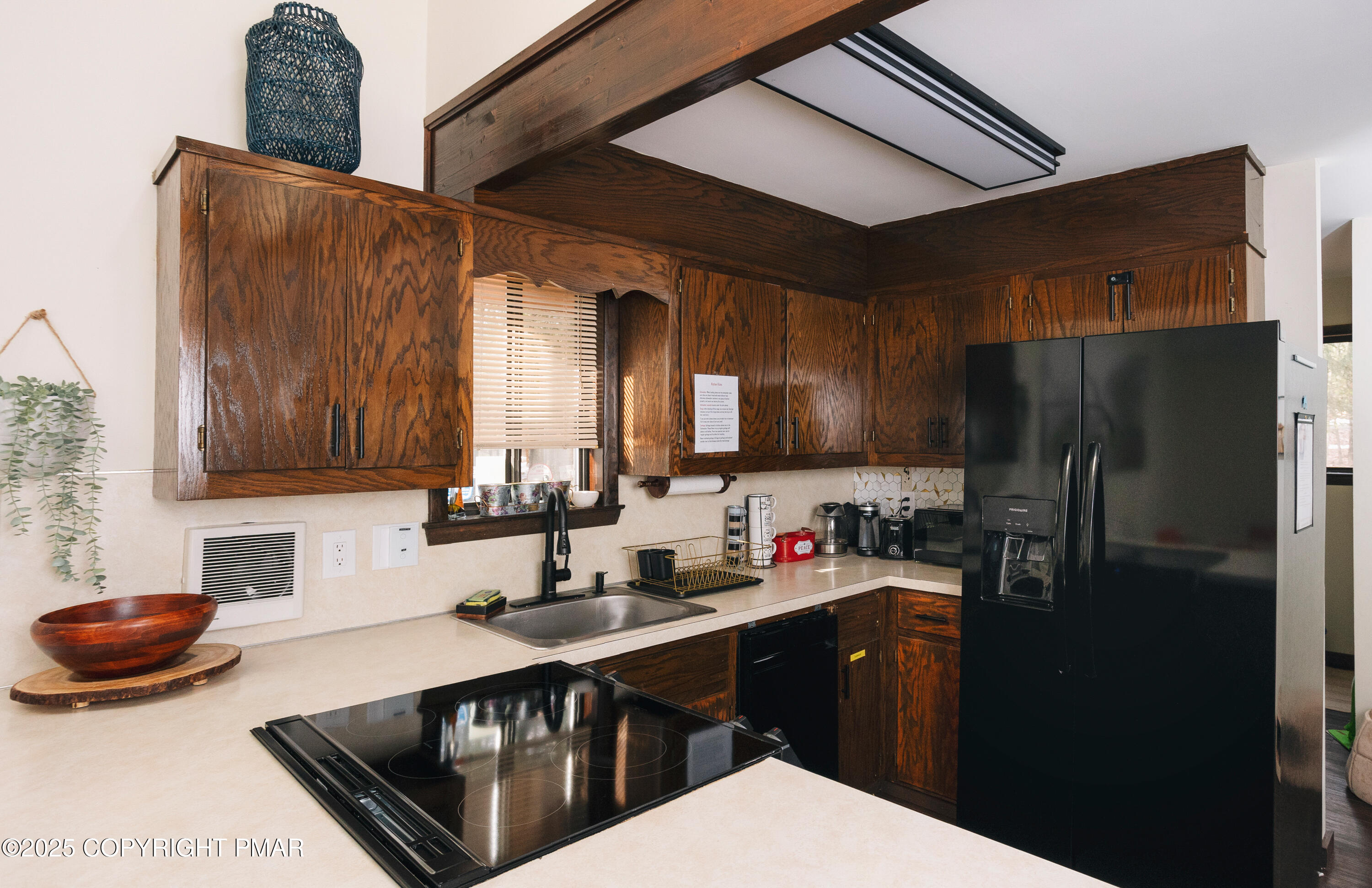 6 Junco Lane Property Photo 12
