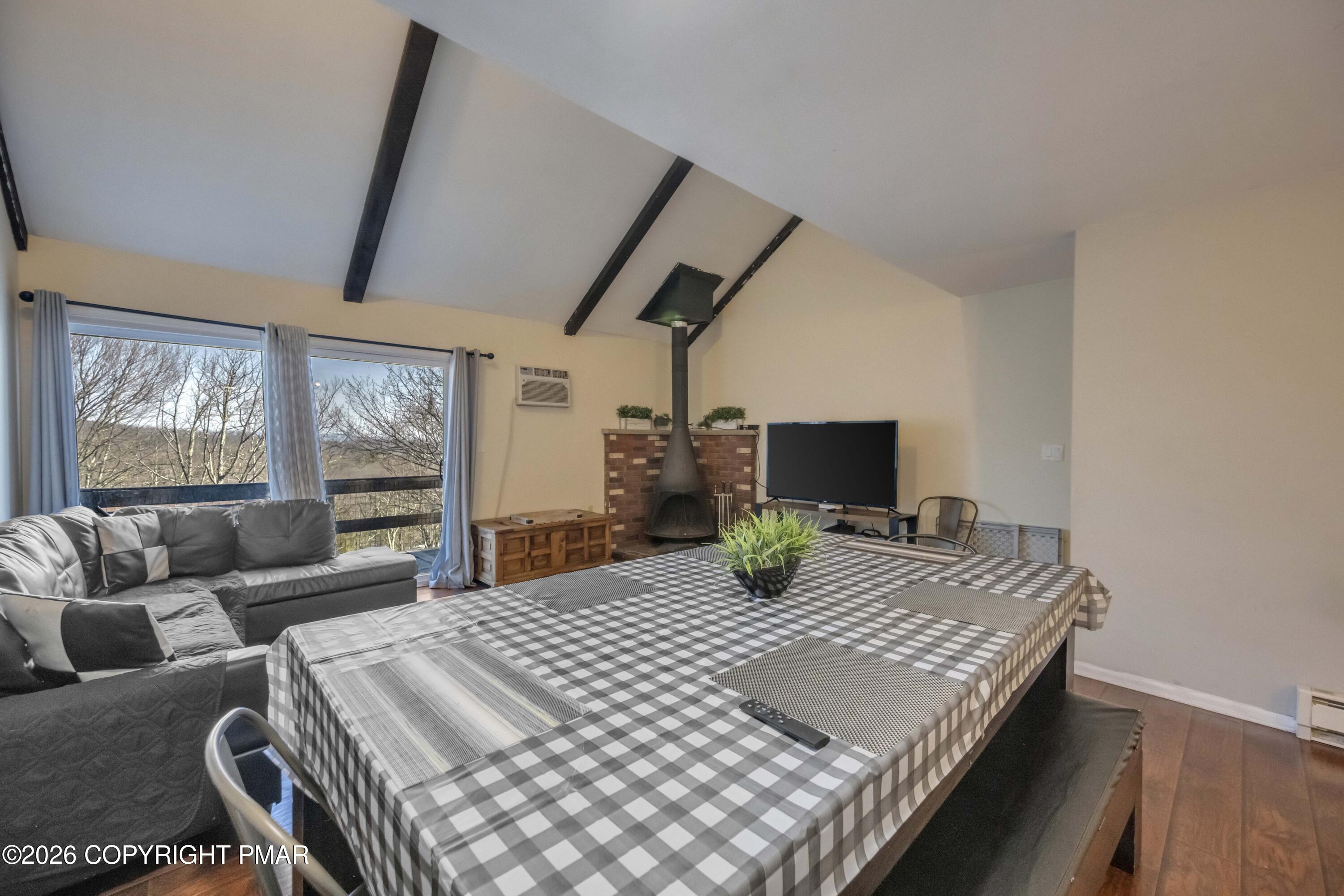 19 Middle Village Way Property Photo 6