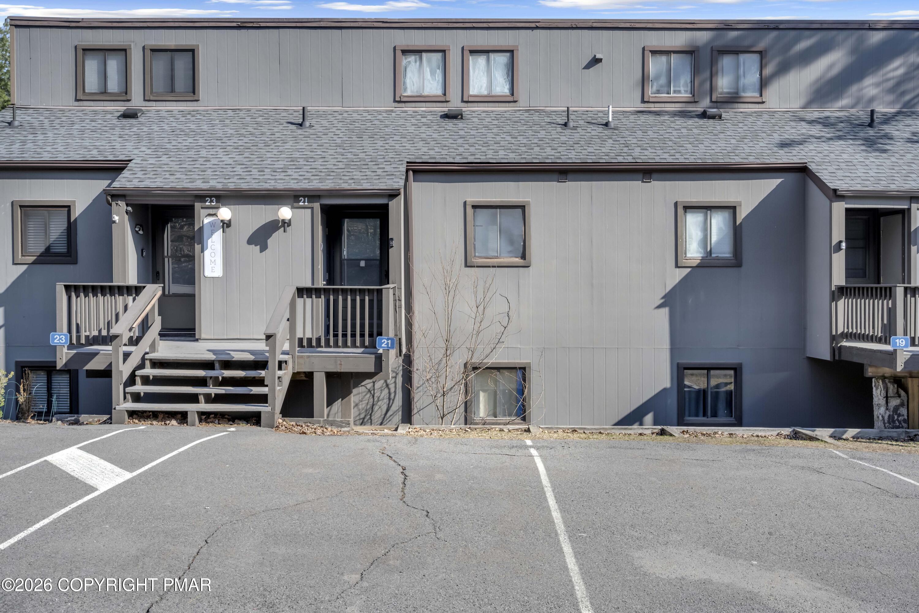 21 Middle Village Way Property Photo 1