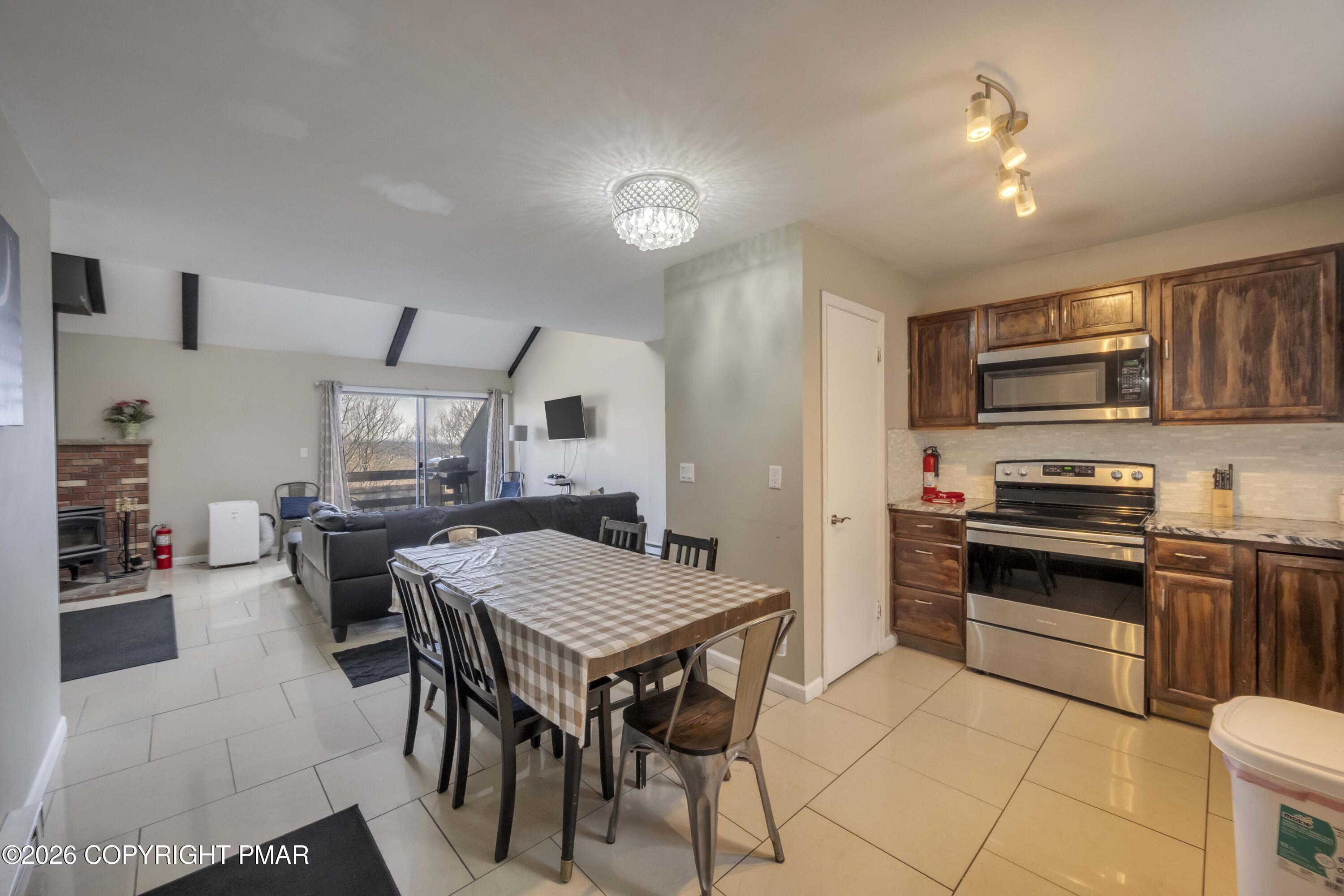 21 Middle Village Way Property Photo 2