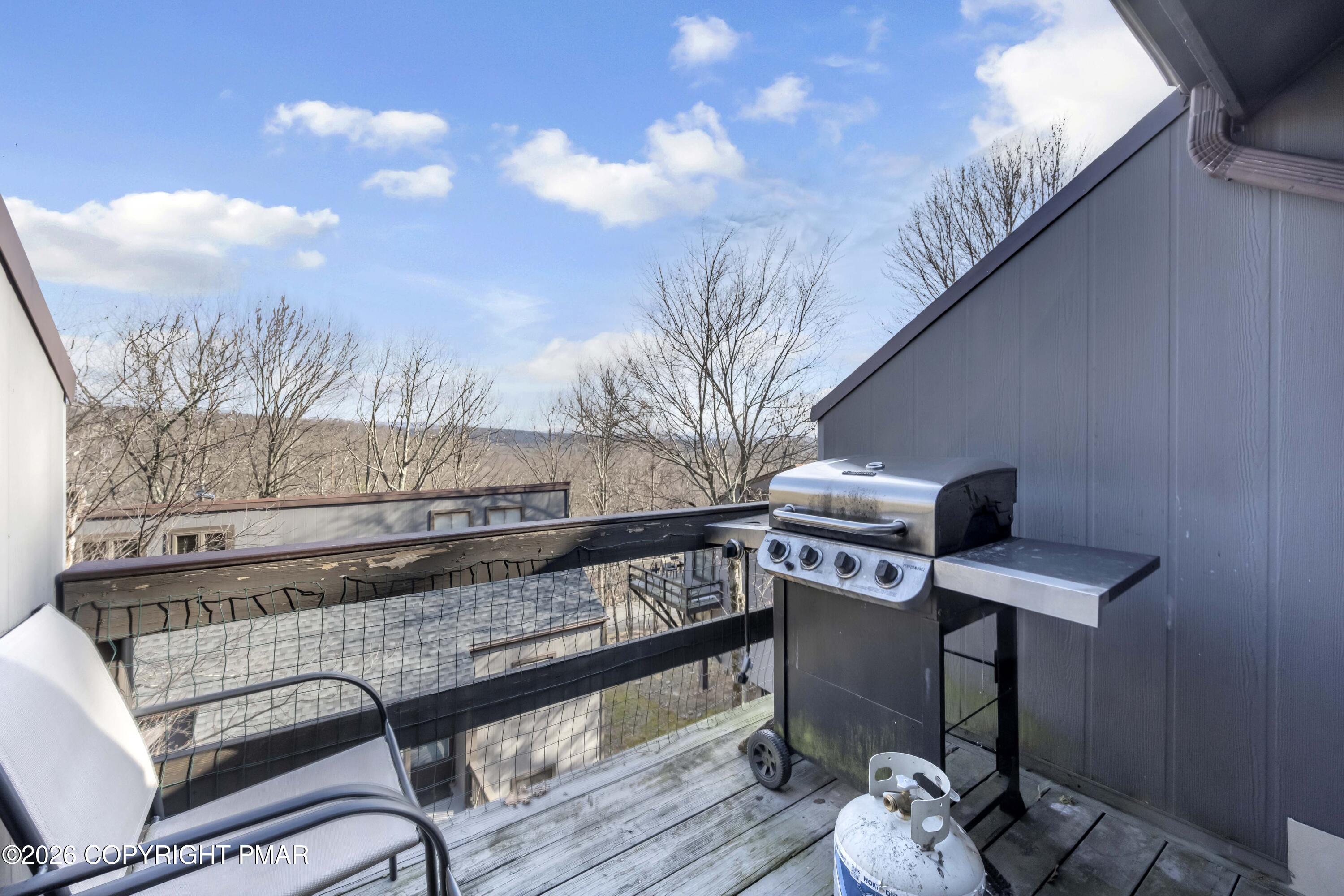 21 Middle Village Way Property Photo 9