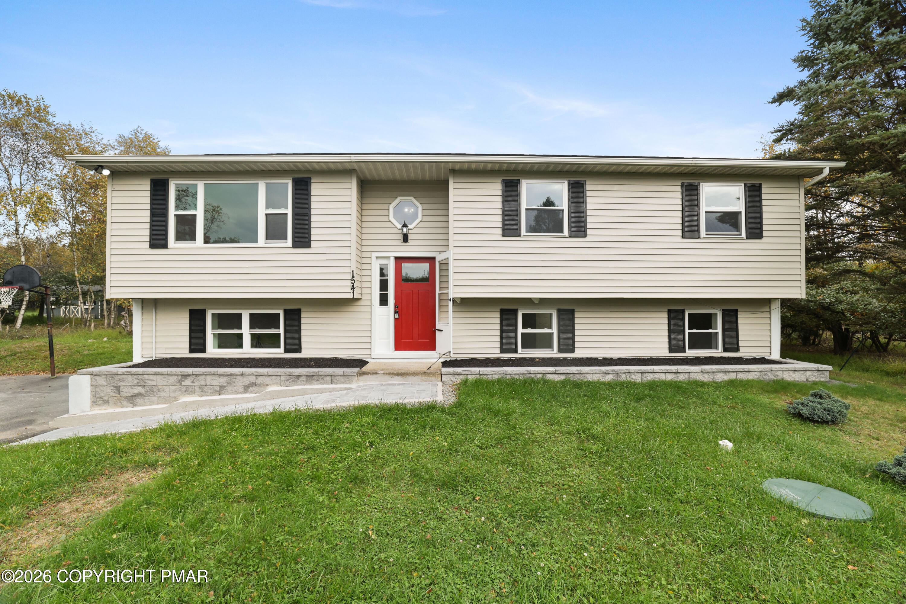 1541 Ann Lane Property Photo 1
