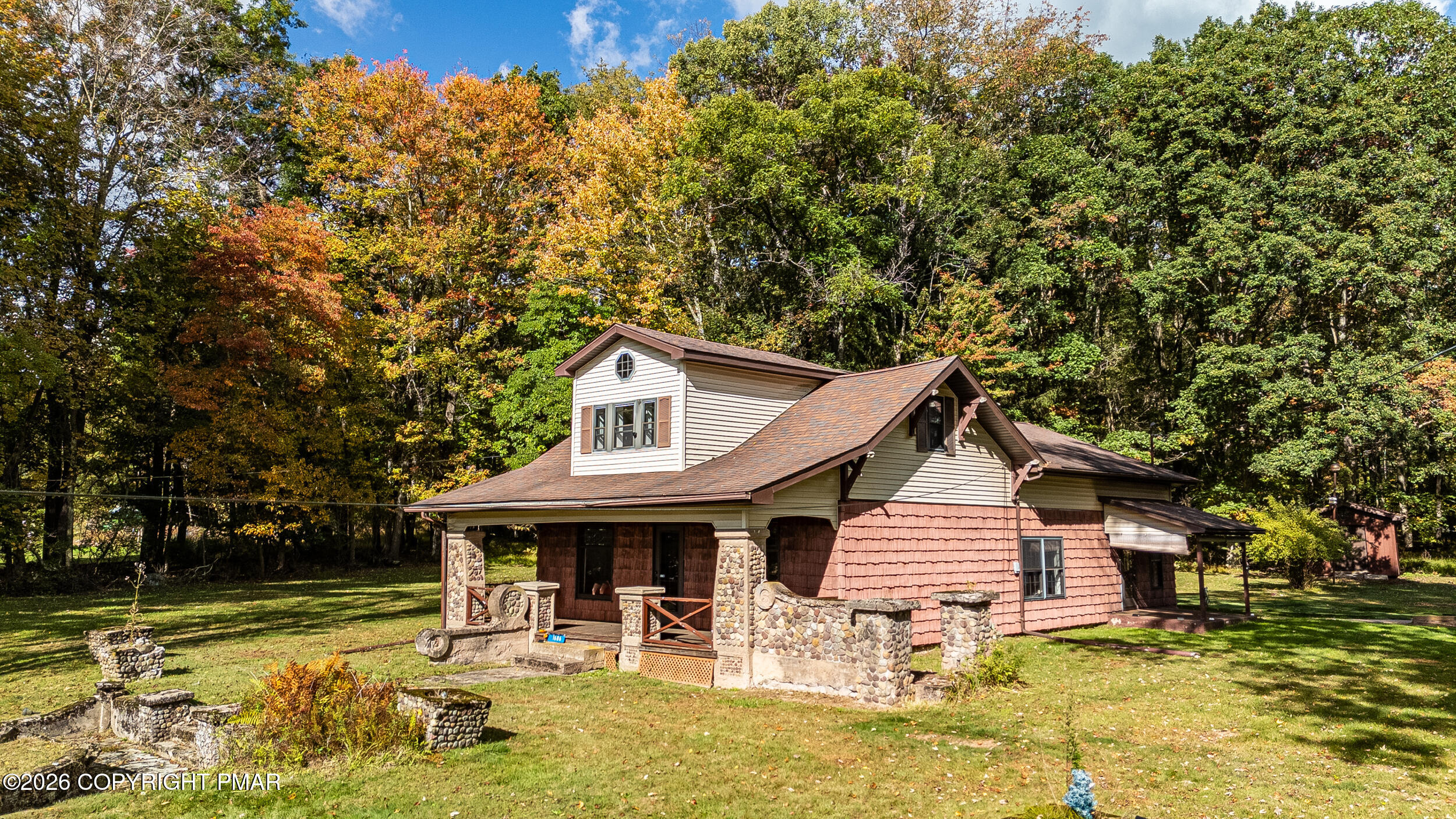 1686 S Lehigh Gorge Drive Property Photo 1