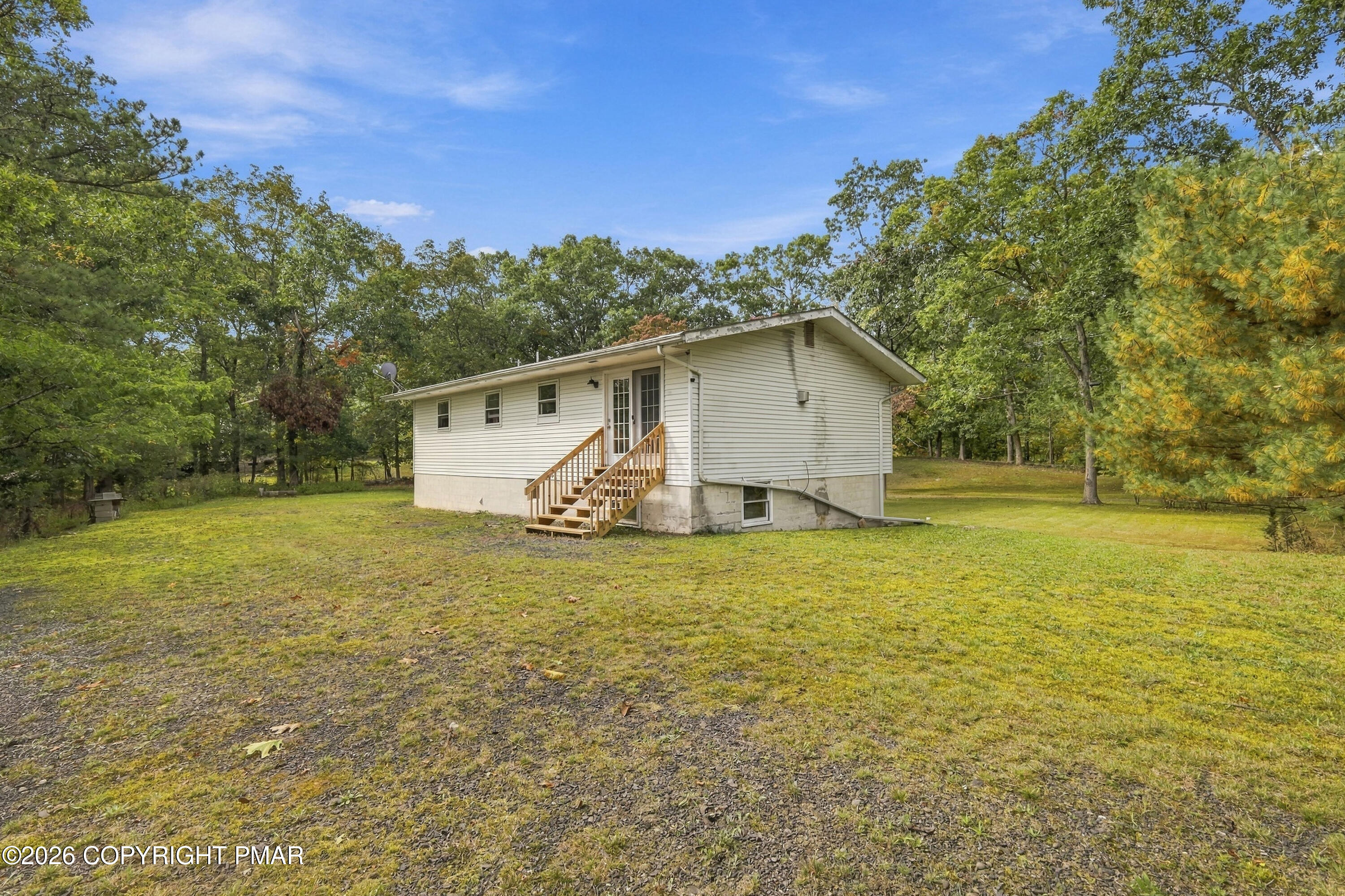 84 Lower Lakeview Drive Property Photo 3