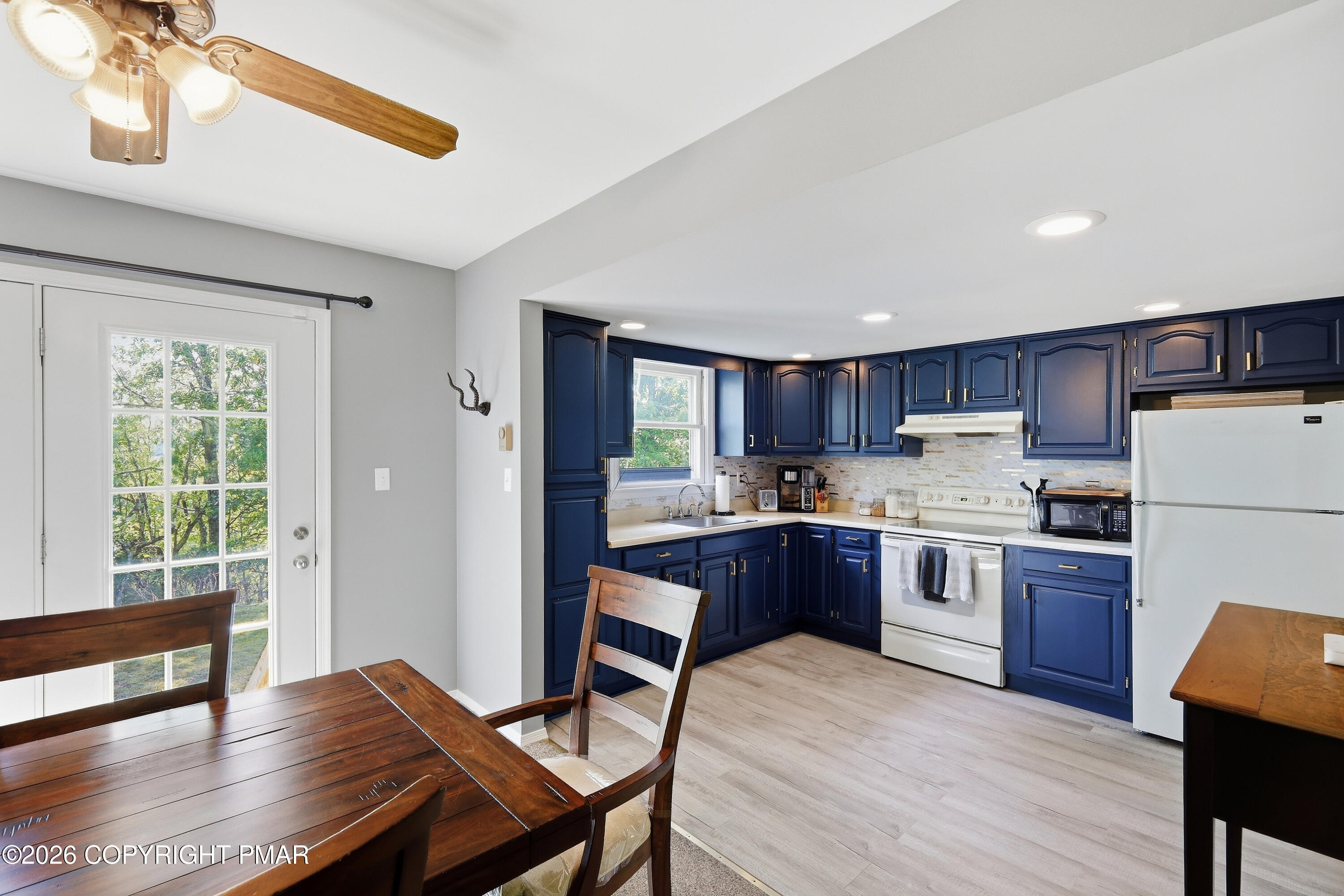 84 Lower Lakeview Drive Property Photo 12