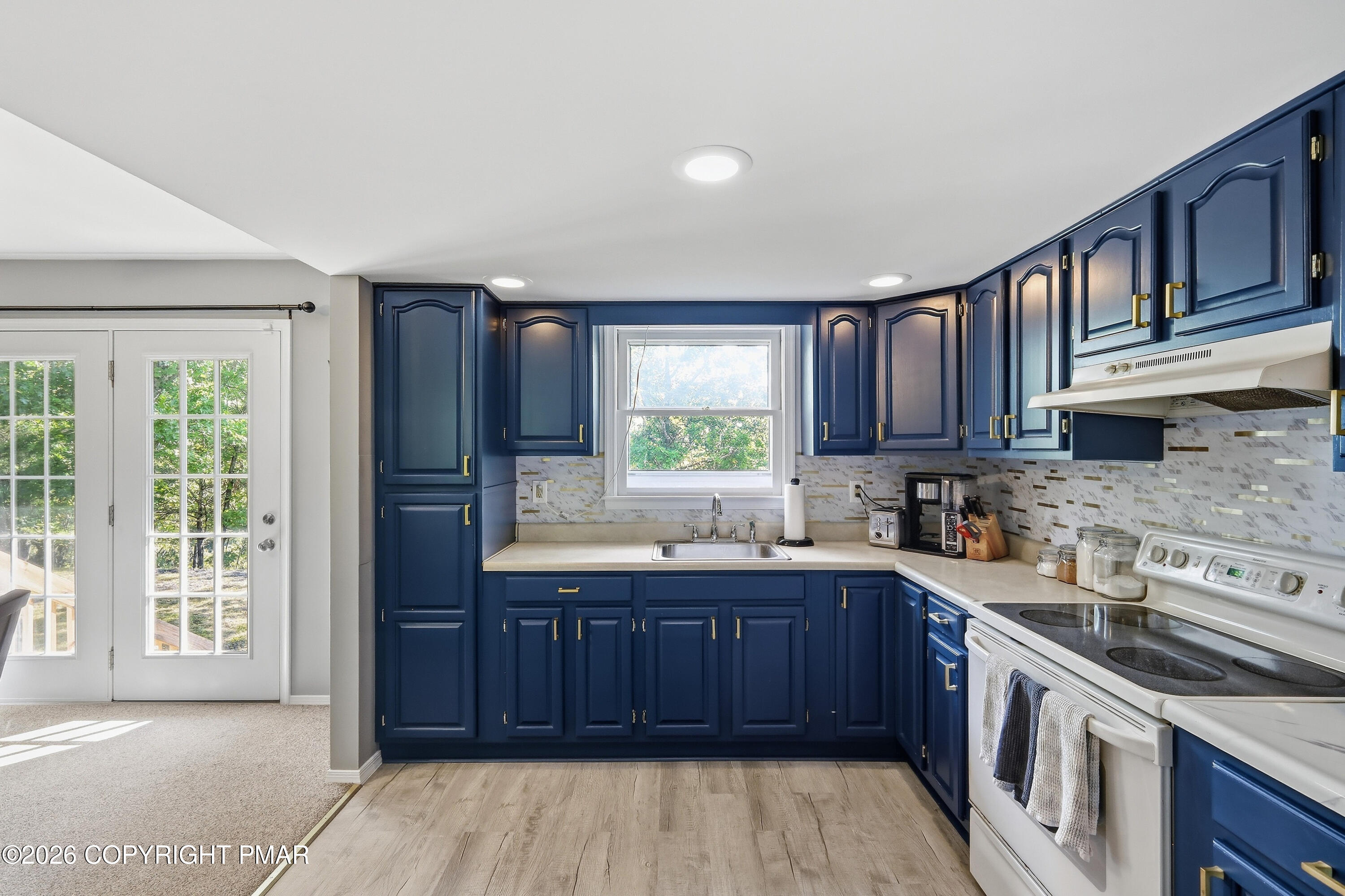 84 Lower Lakeview Drive Property Photo 14