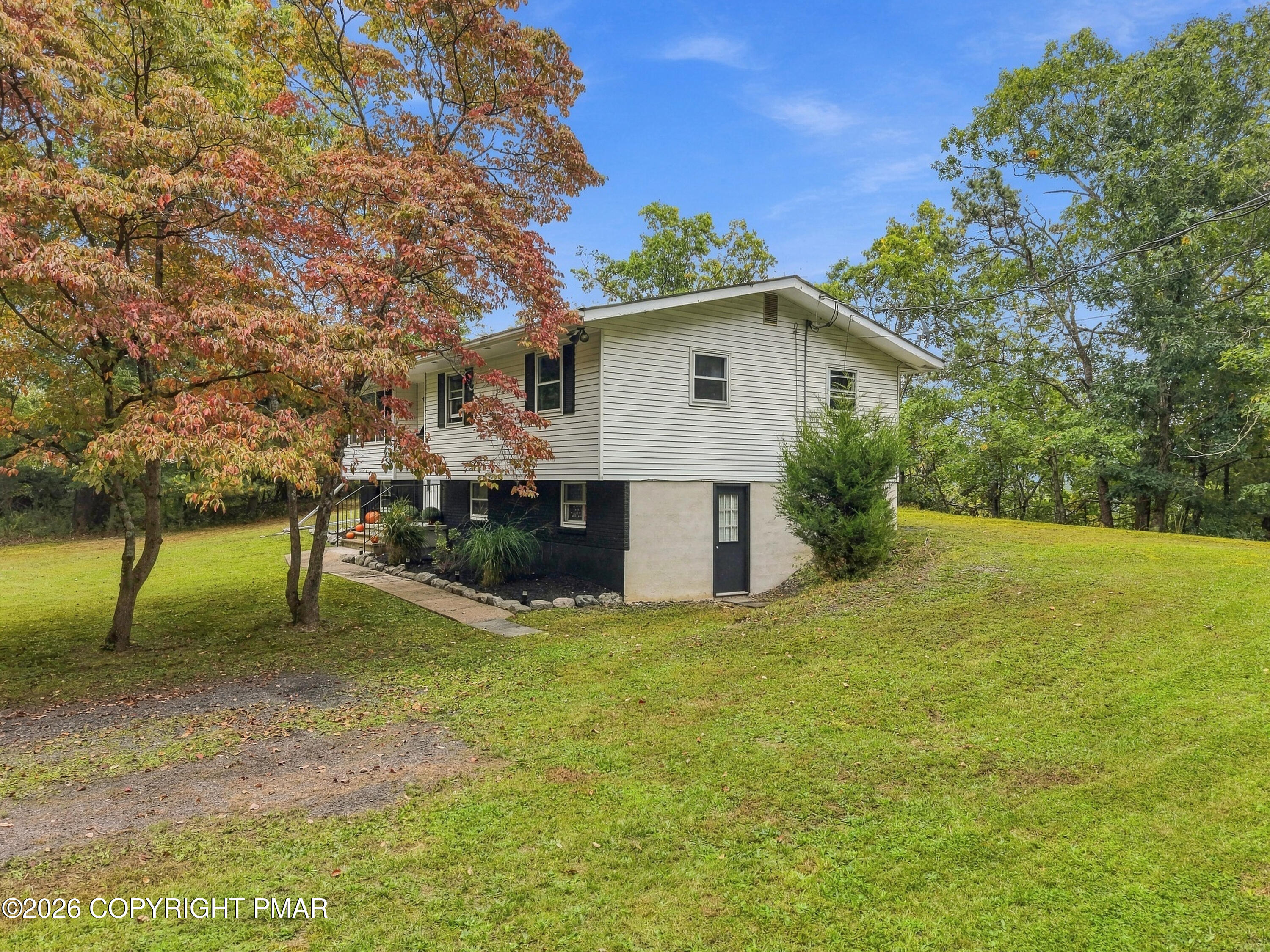 84 Lower Lakeview Drive Property Photo 32