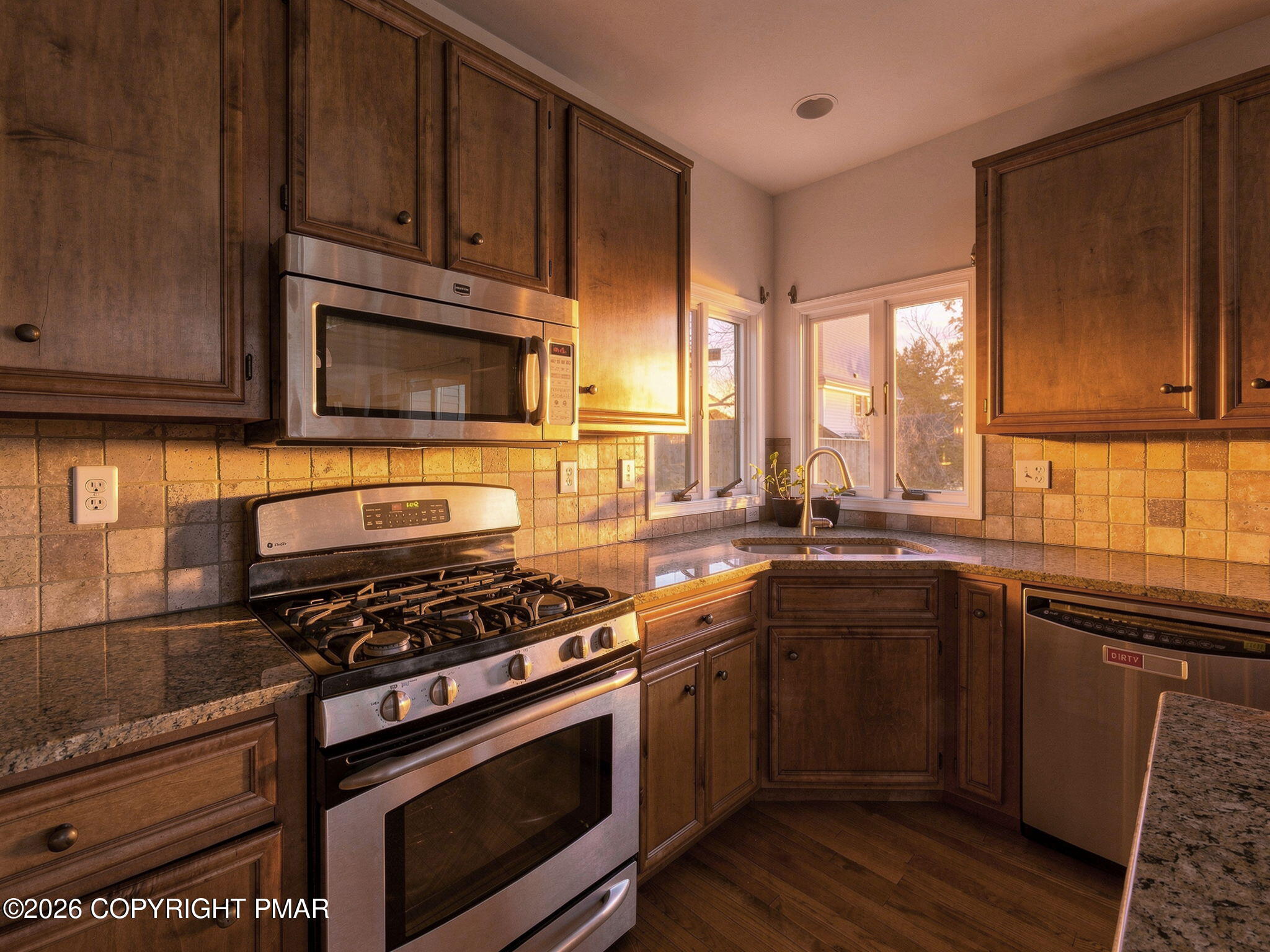 2512 Martin Street Property Photo 28