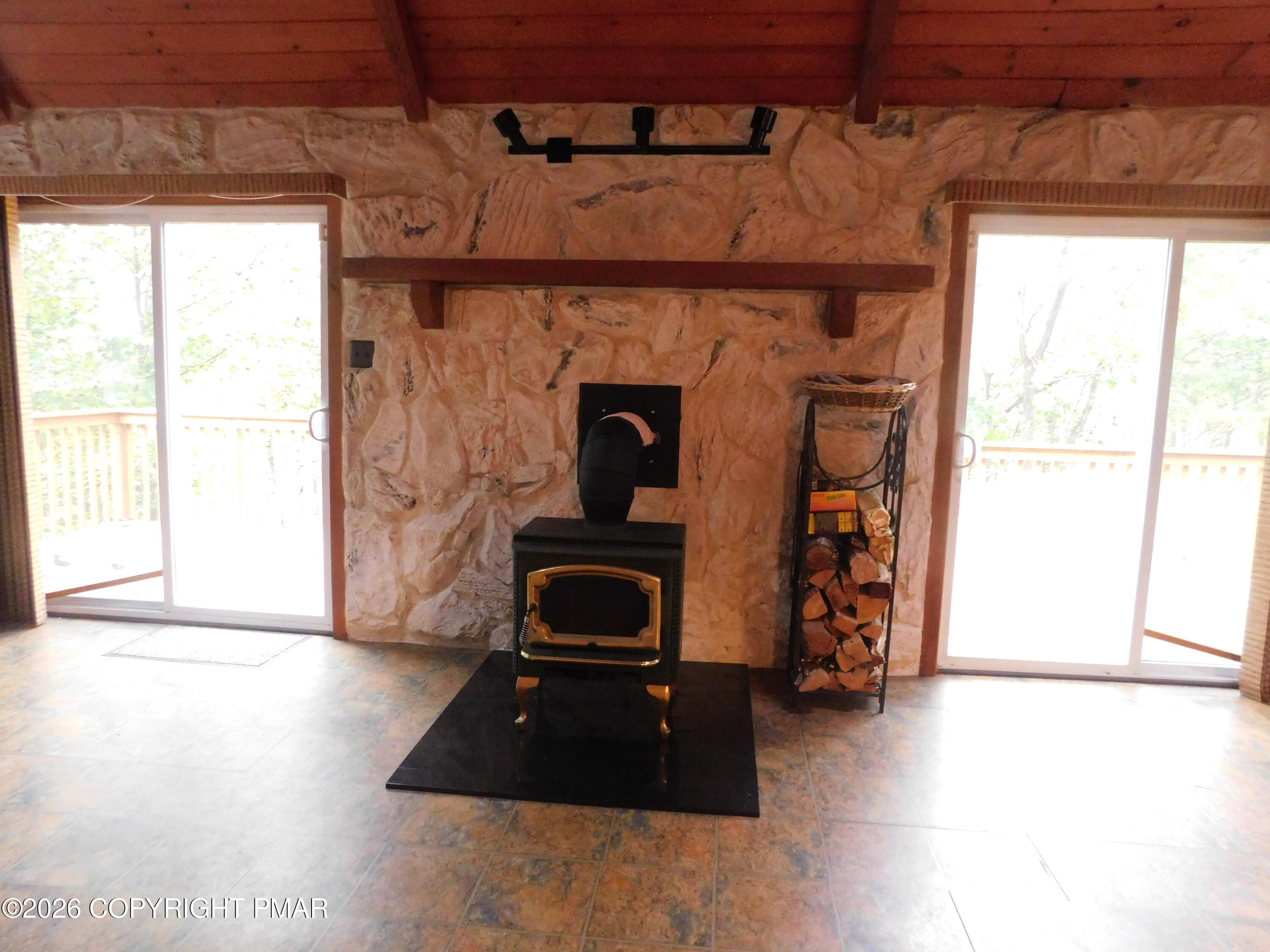 PM-145395 Property Photo 3