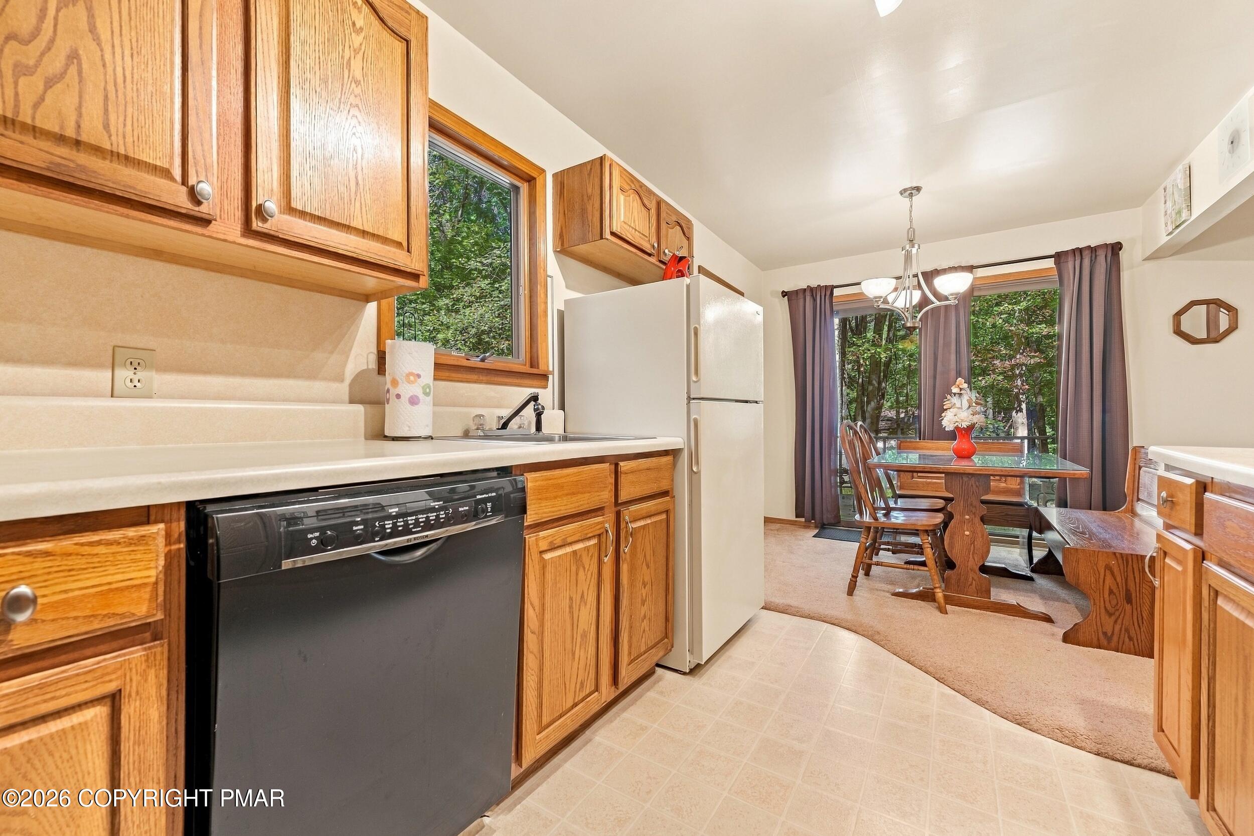 71 Hugo Drive Property Photo 11