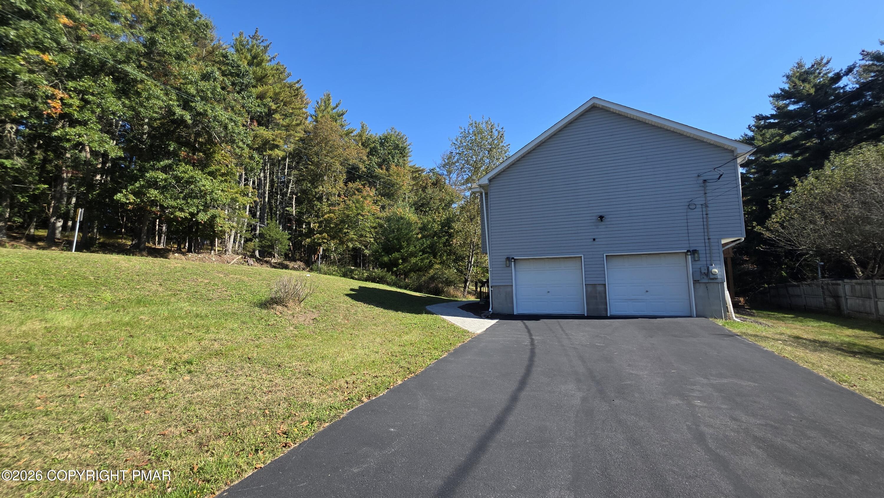 838 Cayuga Way Property Photo 2