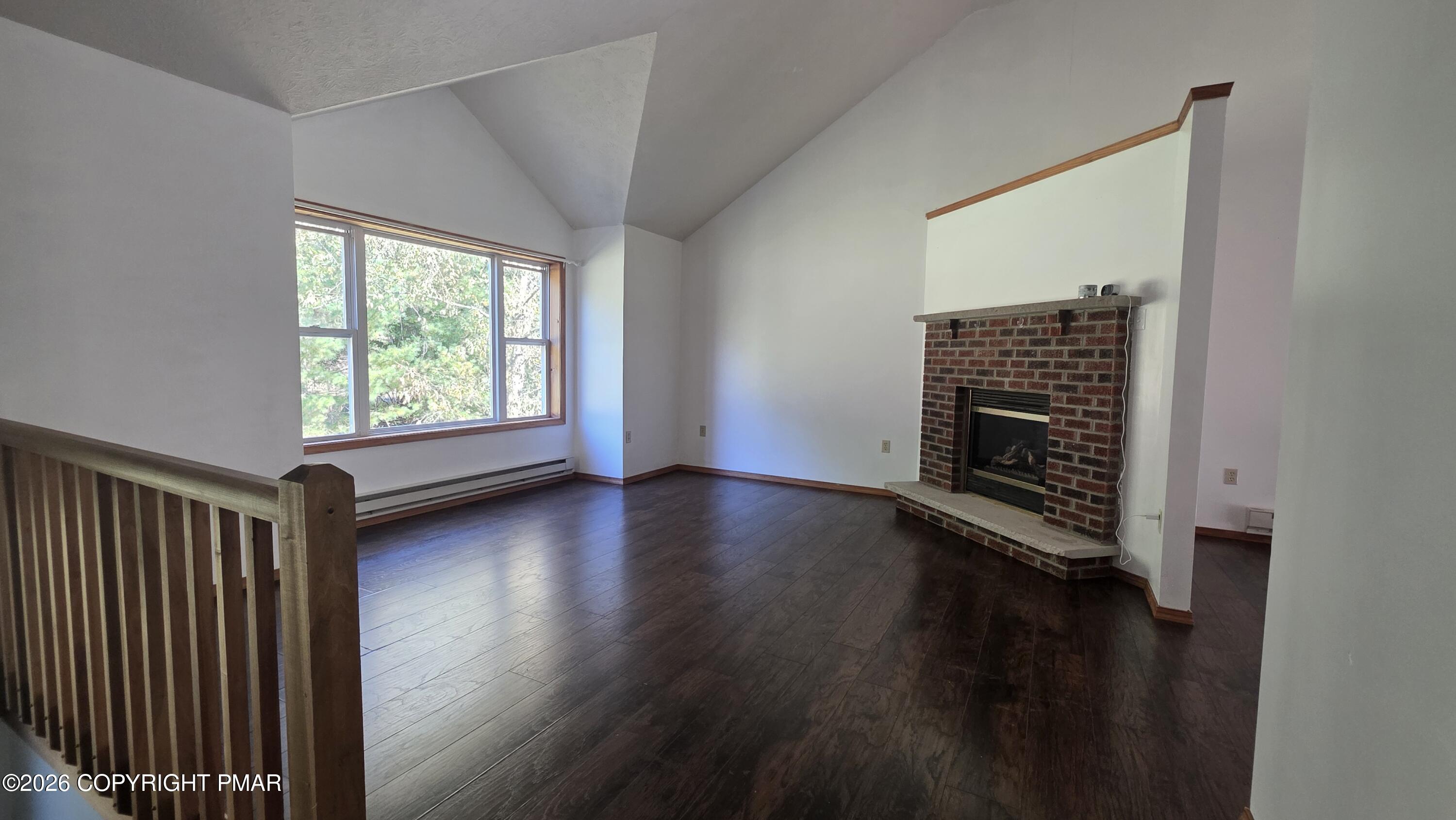 838 Cayuga Way Property Photo 4