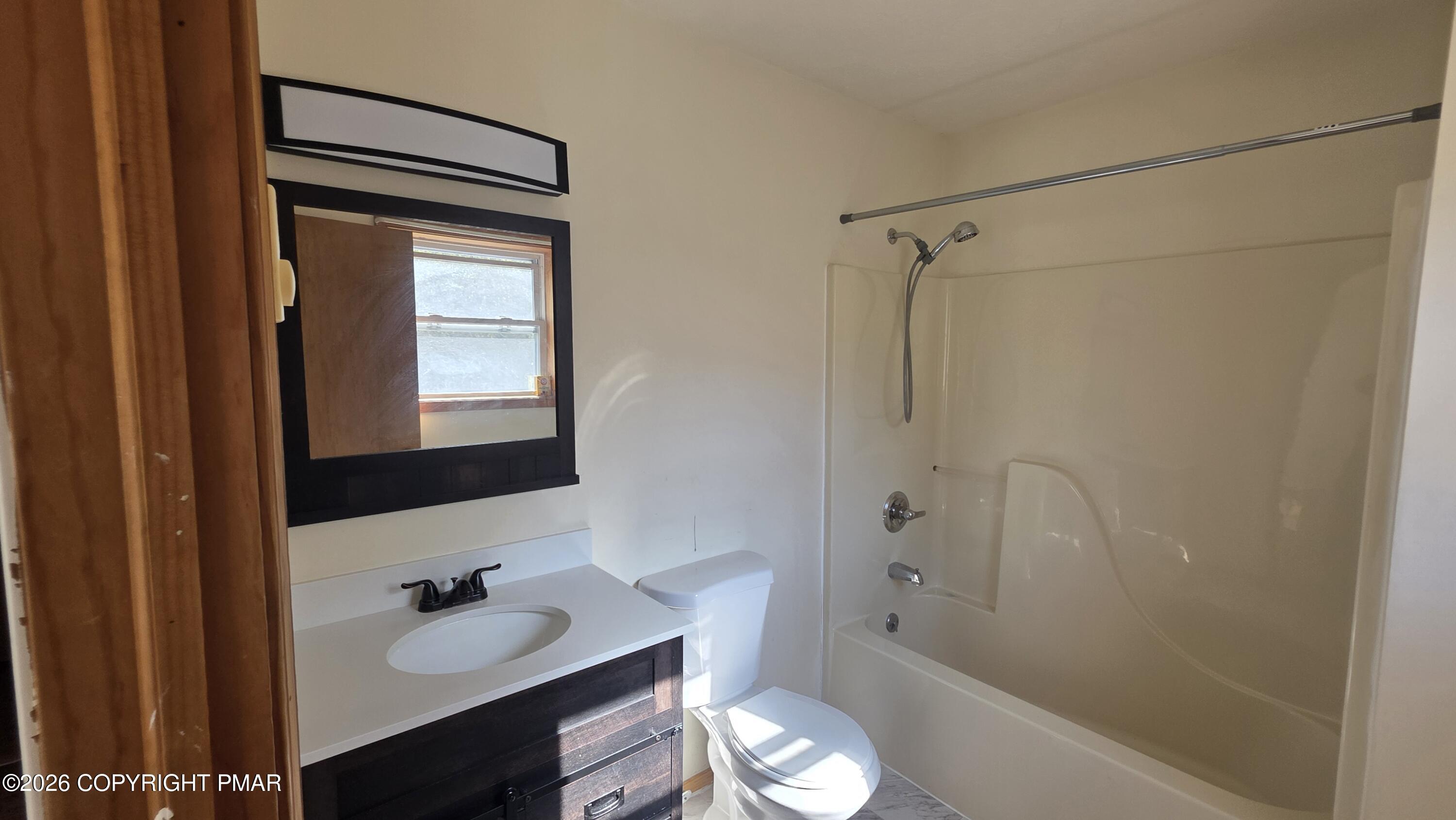 838 Cayuga Way Property Photo 18
