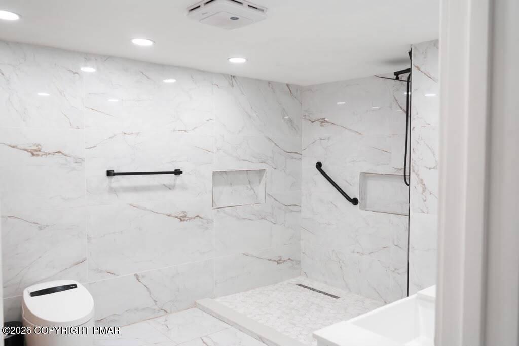 8219 Sunset Drive Property Photo 12