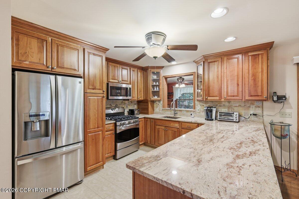 425 Underhill Drive Property Photo 8