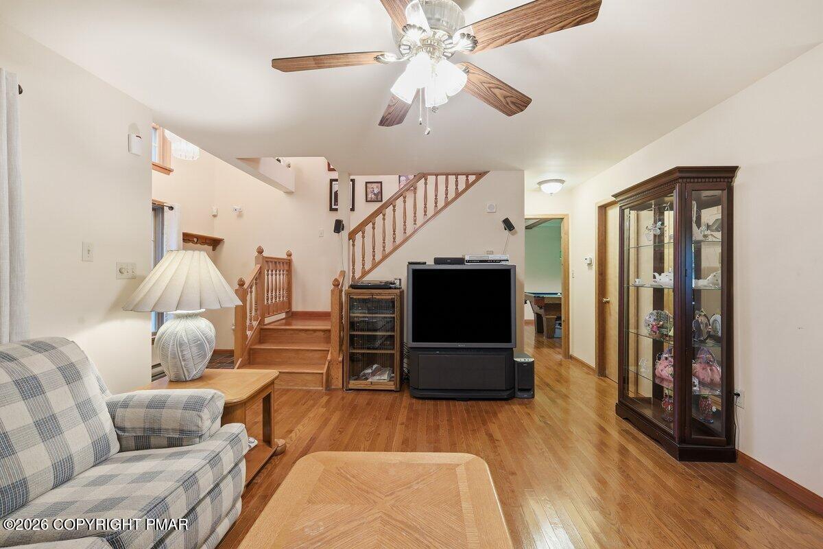 425 Underhill Drive Property Photo 10