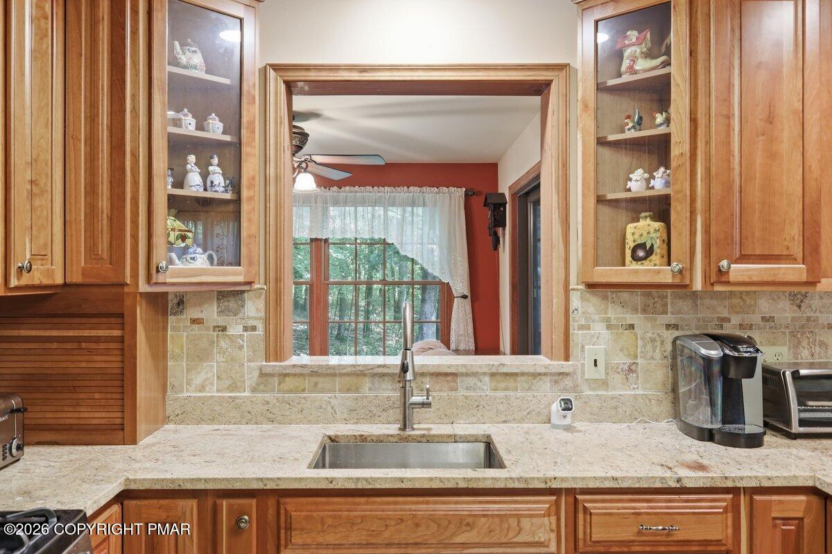 425 Underhill Drive Property Photo 12