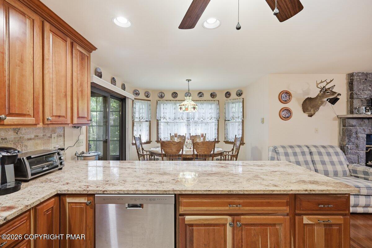 425 Underhill Drive Property Photo 13