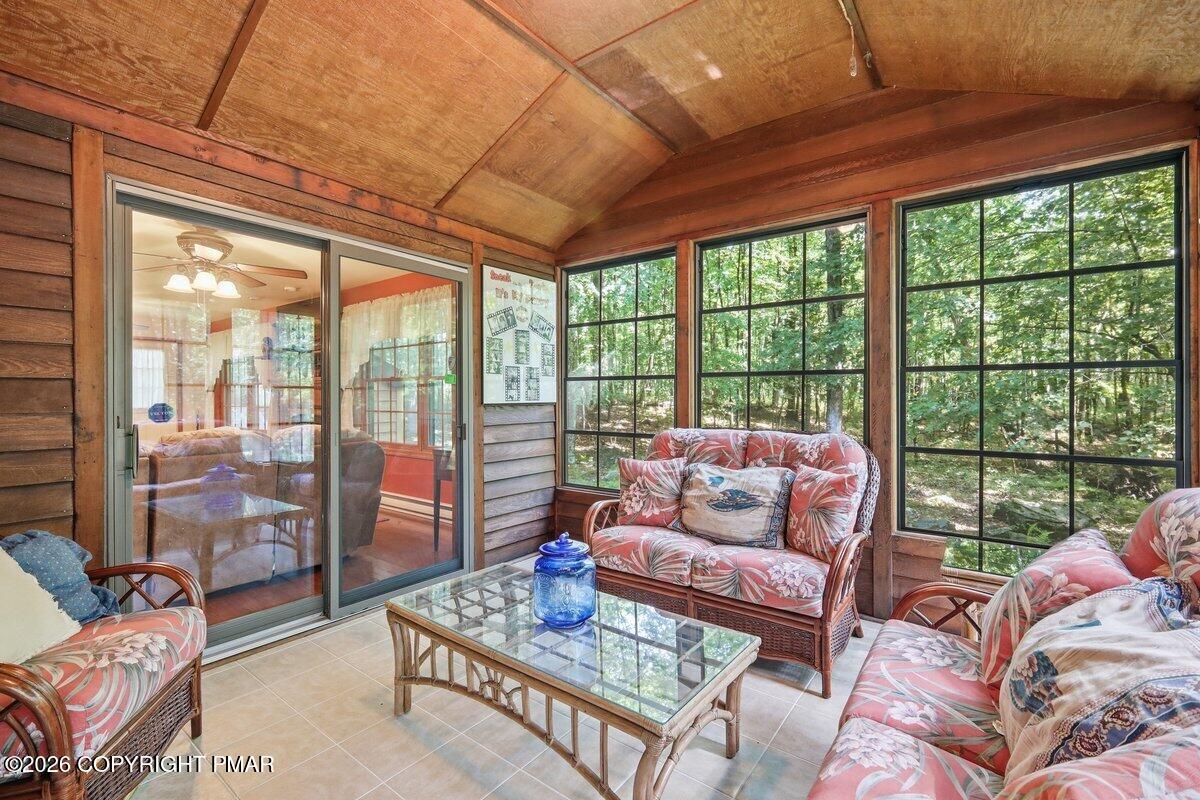 425 Underhill Drive Property Photo 14
