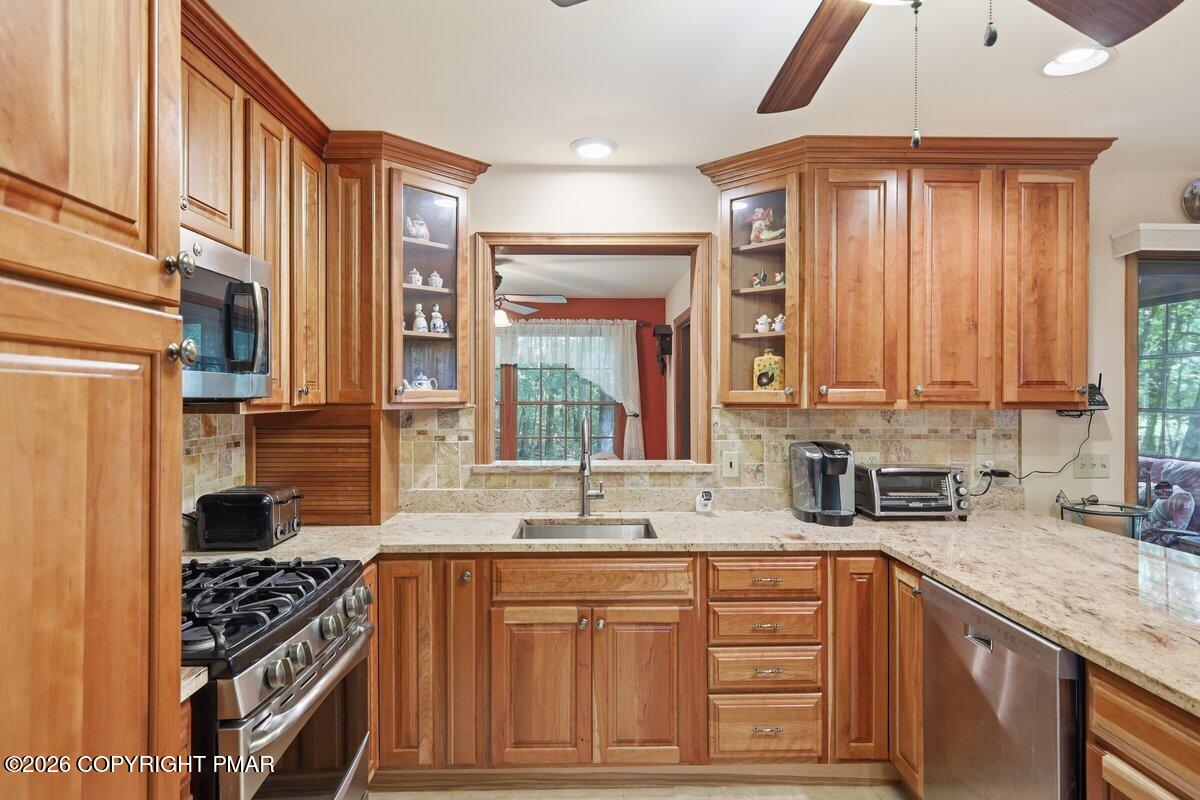 425 Underhill Drive Property Photo 18