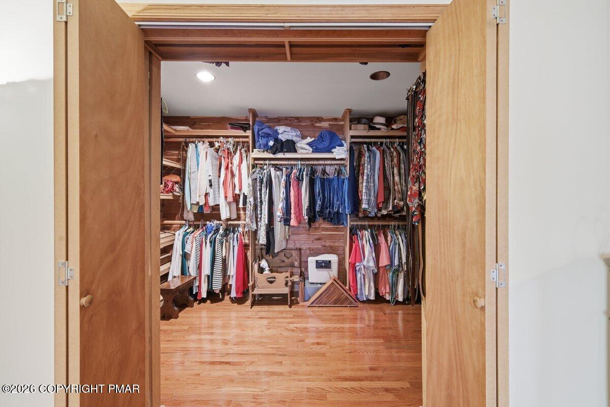 425 Underhill Drive Property Photo 27
