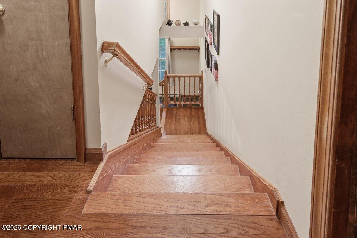 425 Underhill Drive Property Photo 37