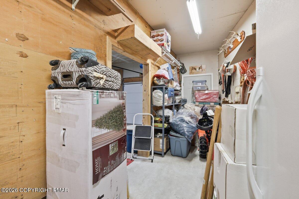 425 Underhill Drive Property Photo 49