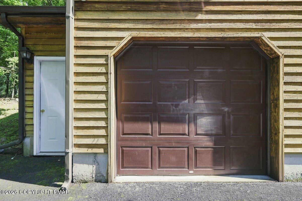 425 Underhill Drive Property Photo 59